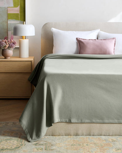 Luxury Organic Cotton Bed Blanket - Twin / White