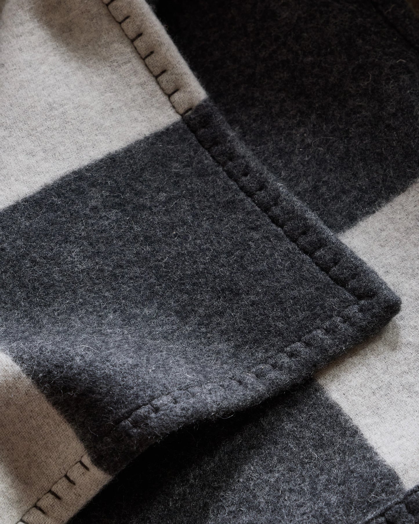 Merino Wool & Cashmere Luxury Throw - 50x60 / Charcoal