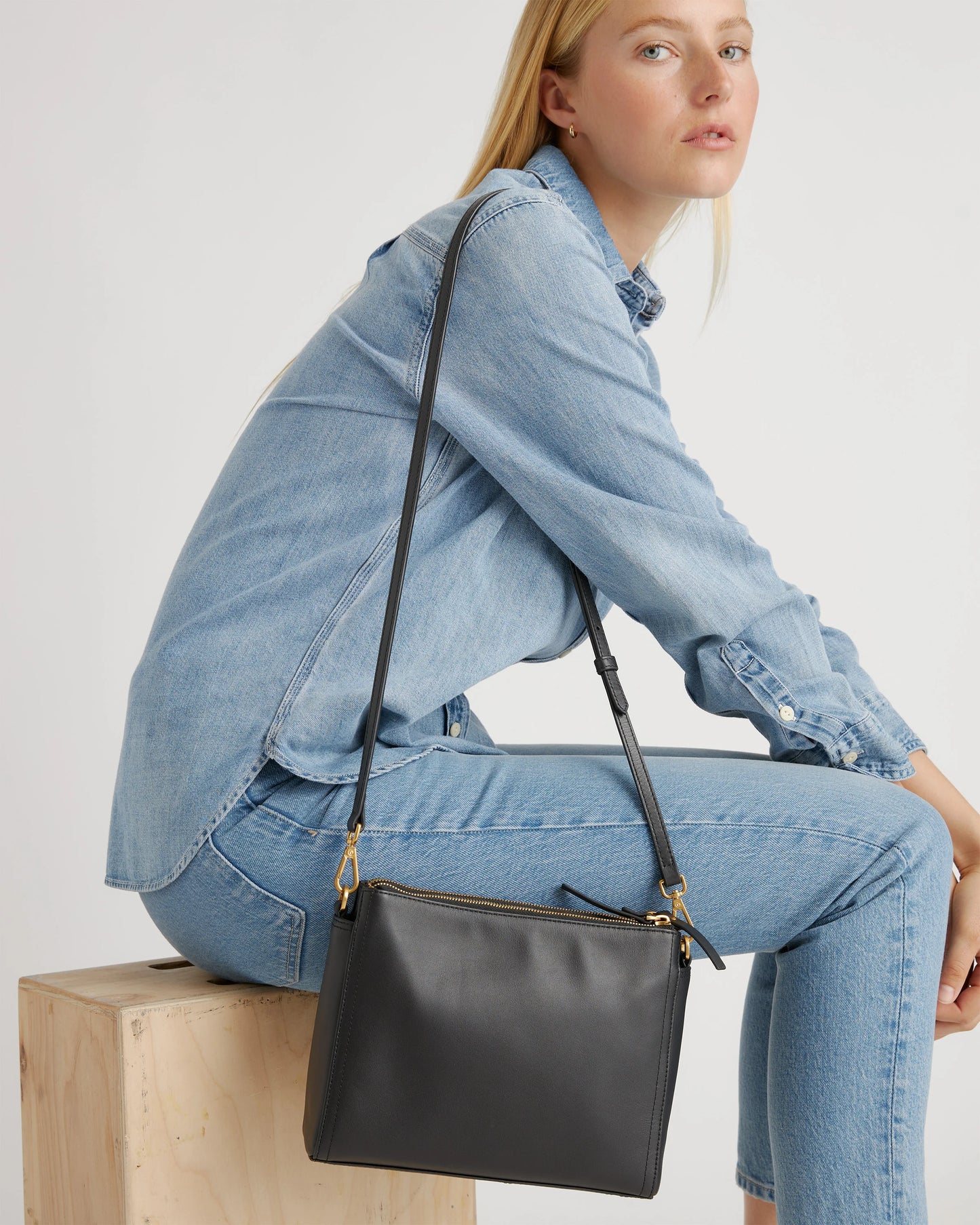 Italian Leather Triple Compartment Crossbody - One Size / Black