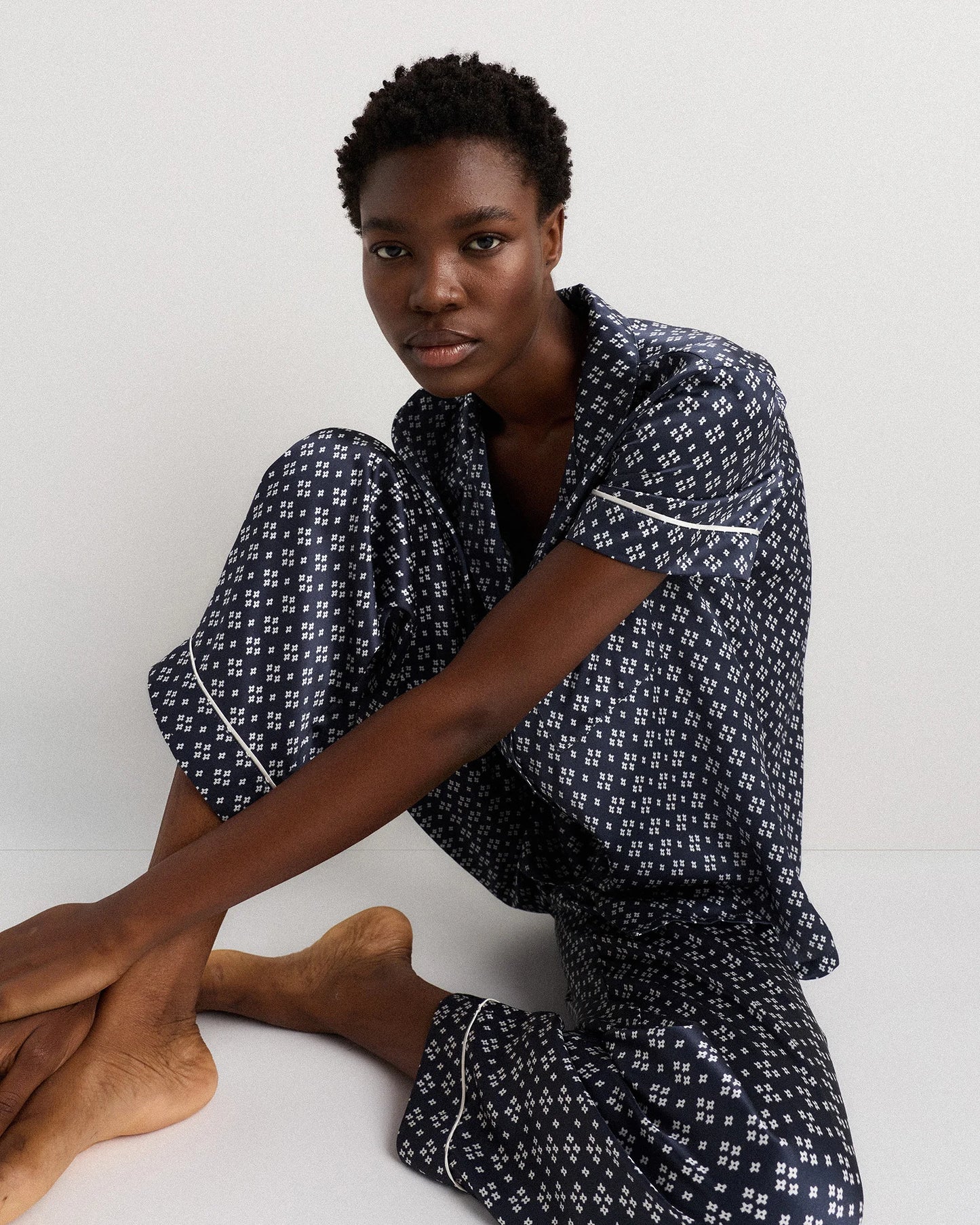 100% Washable Silk Satin Short Sleeve Pajama Top - XS / Tiny Diamonds