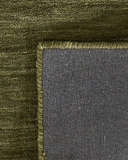 Wells Hand-Loomed Wool Rug - 5' x 8' / Blue