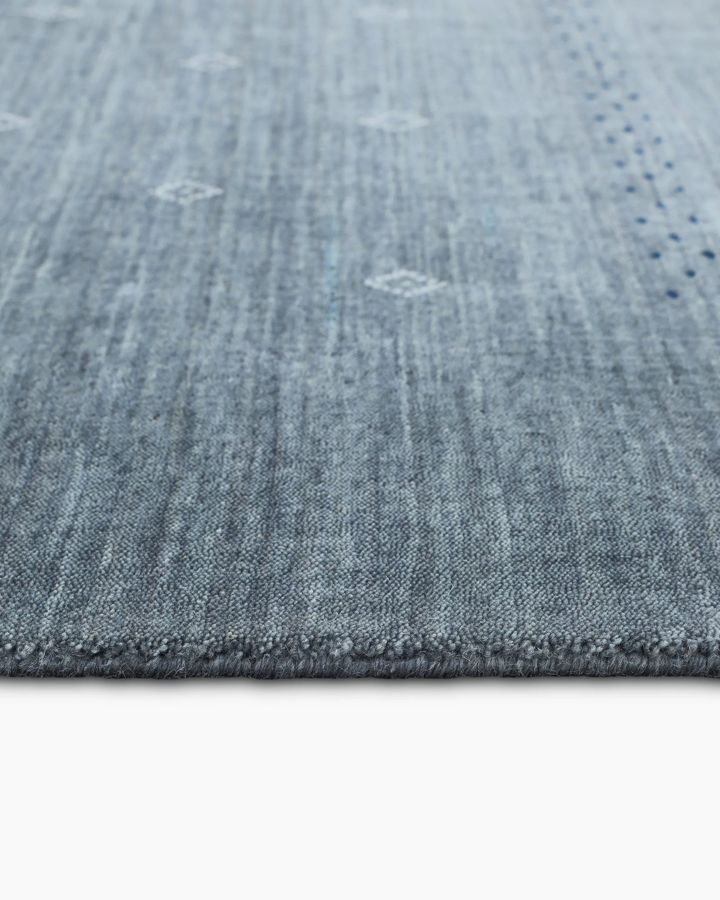 Dakota Hand-Loomed Wool Rug - 4' x 6' / Ivory