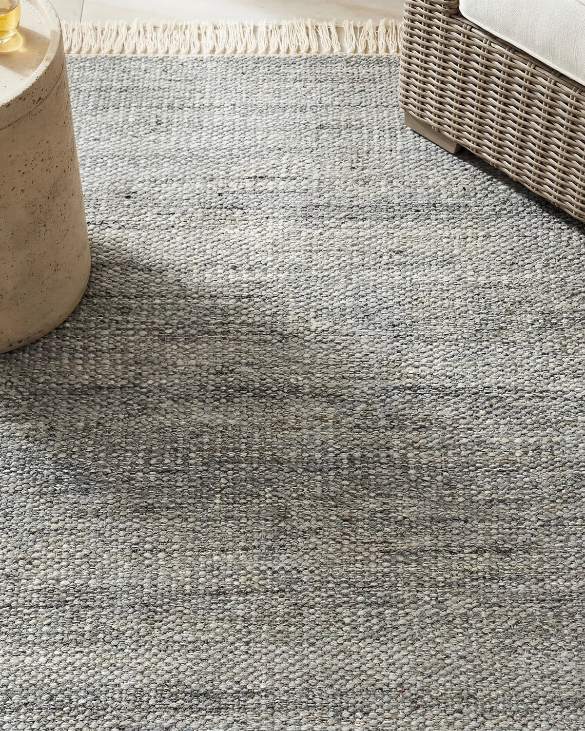 Sloane Indoor/Outdoor Rug - 5' x 8' / Silver