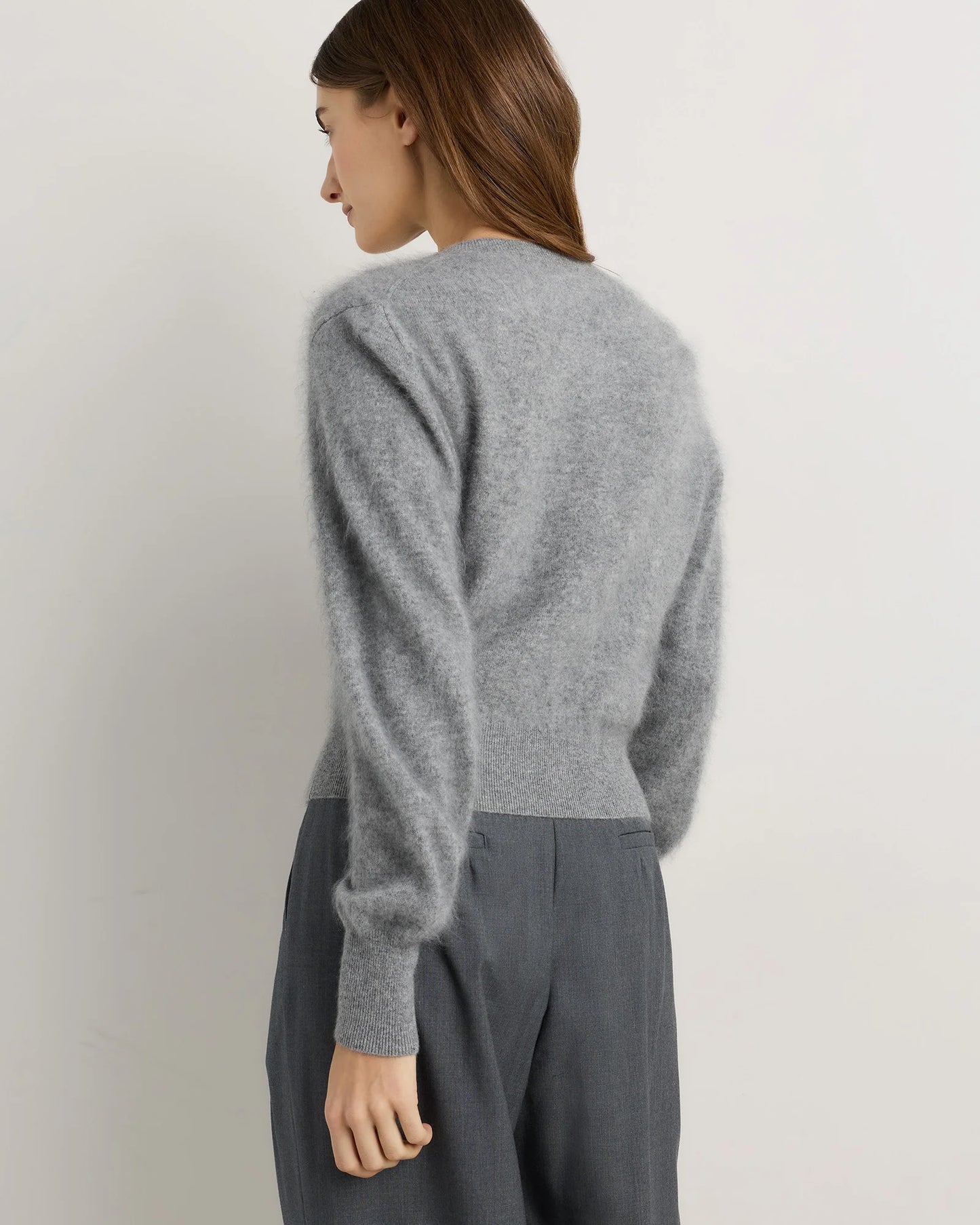 Brushed Cashmere Shrunken V-Neck Sweater - XS / Heather Grey