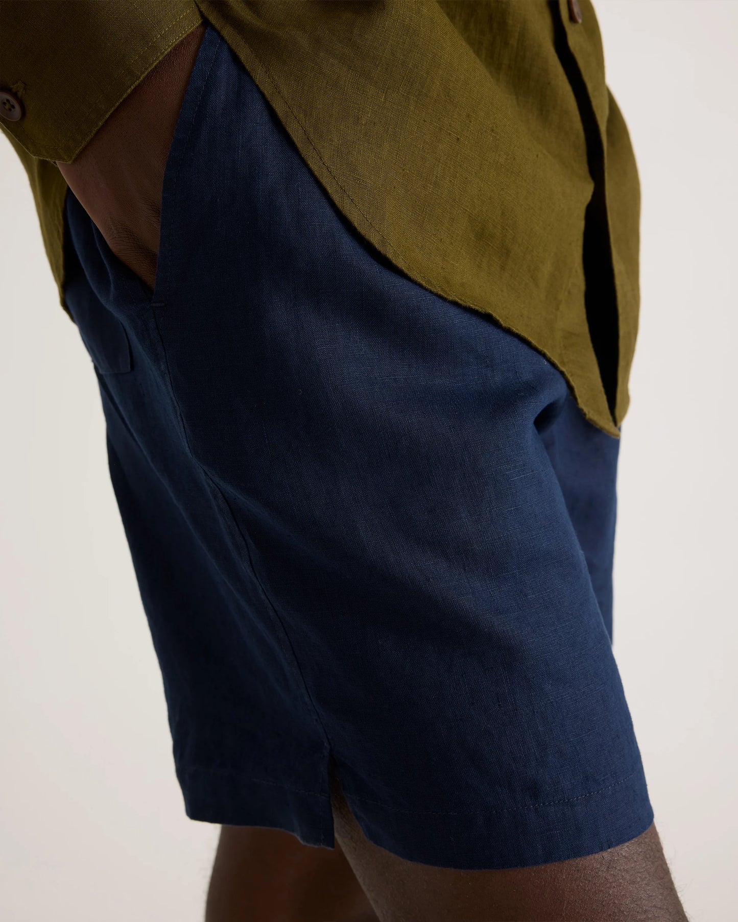 100% European Linen Drawstring Beach Shorts - 7" - XS / Taupe Brown Chambray
