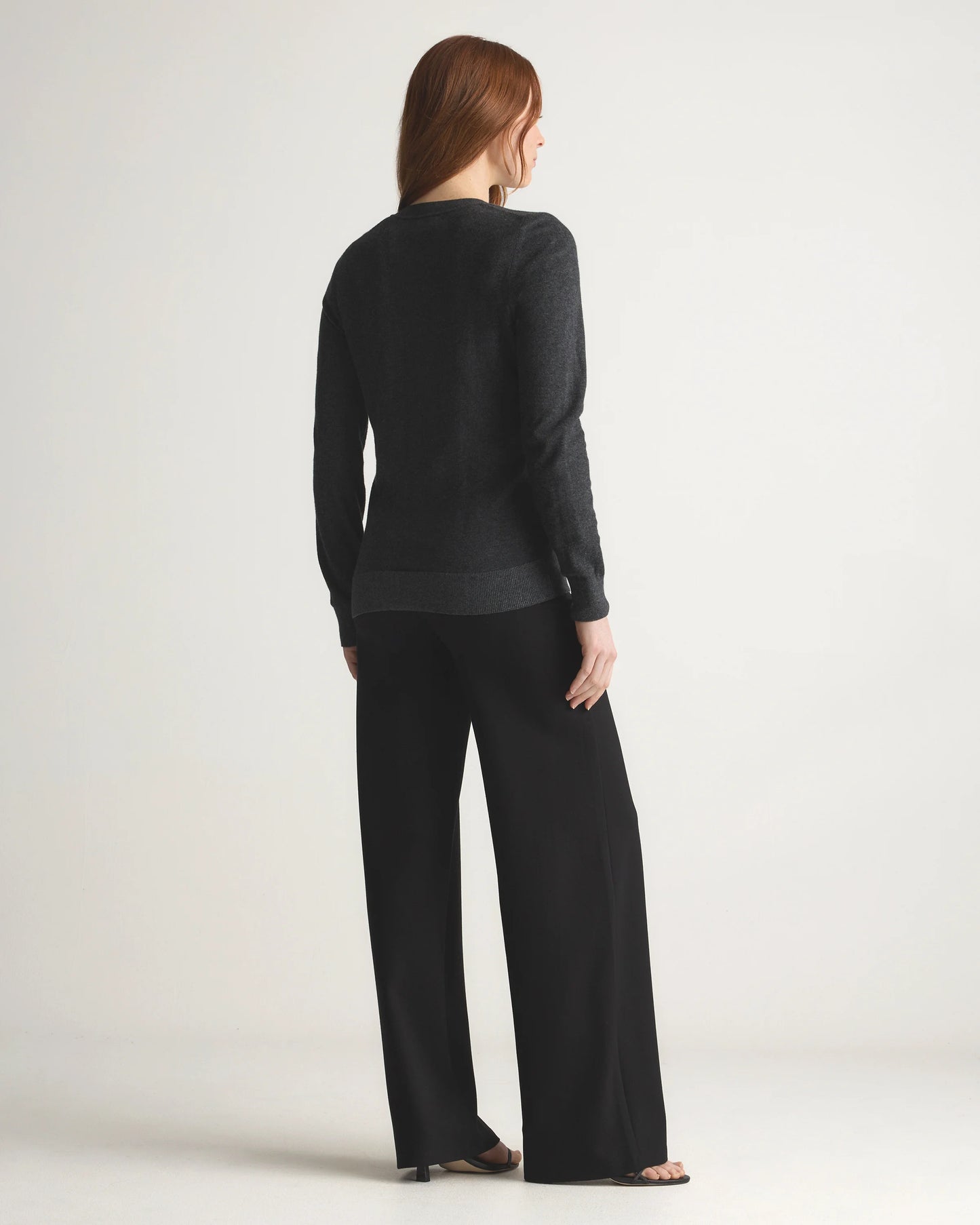 Lightweight Cotton Cashmere V-Neck Sweater - XS / Sugar Stone