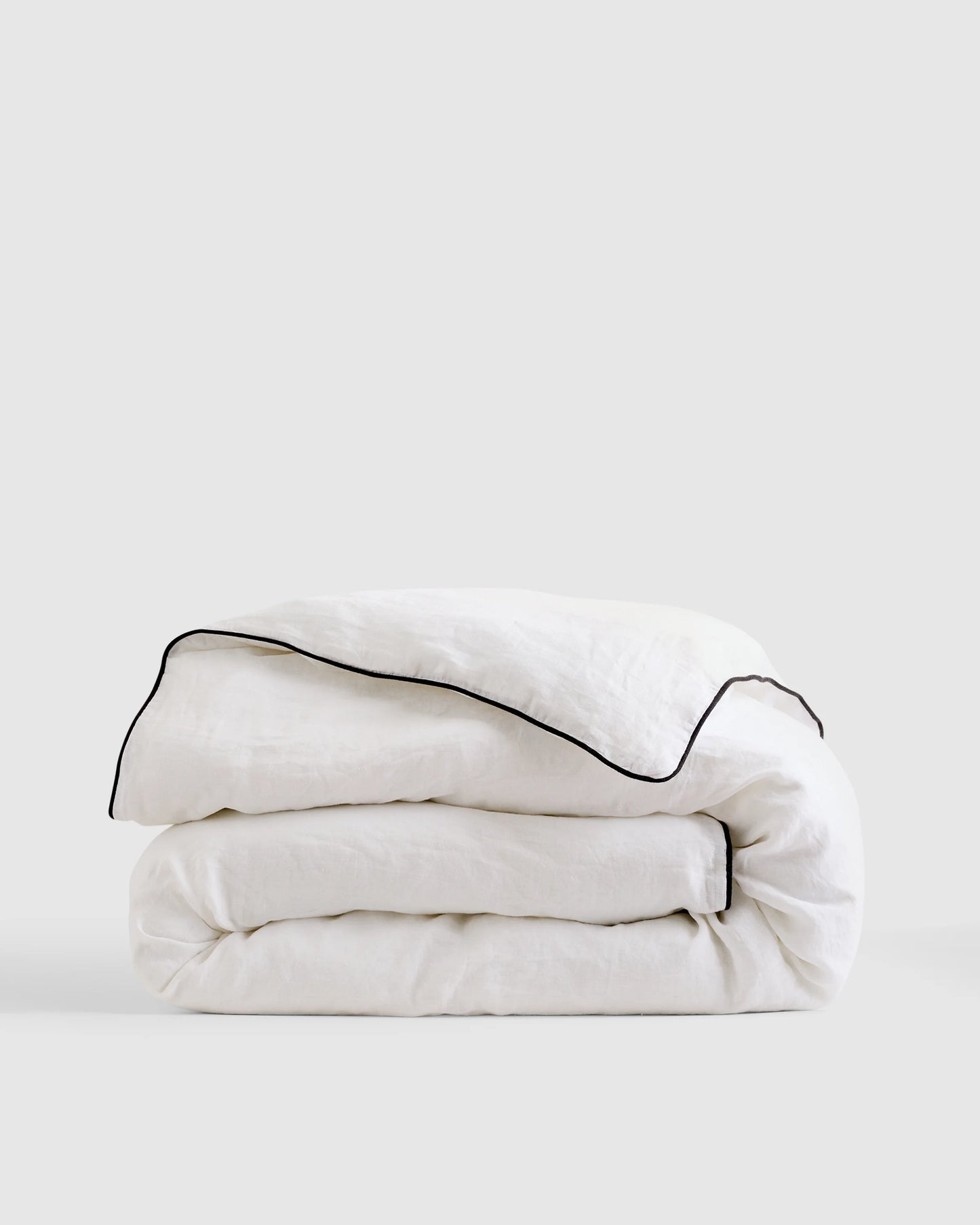European Linen Piped Duvet Cover - Twin / White/Cherry