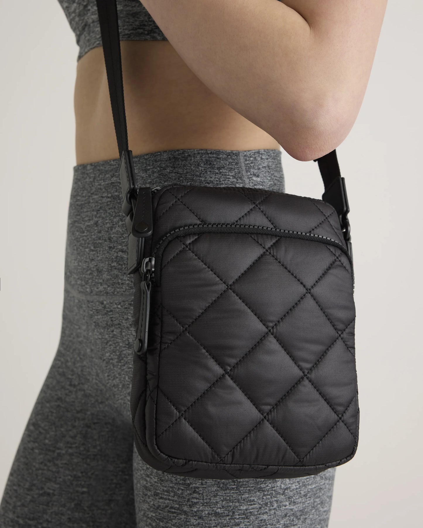 Transit Quilted Phone Crossbody - One Size / Navy