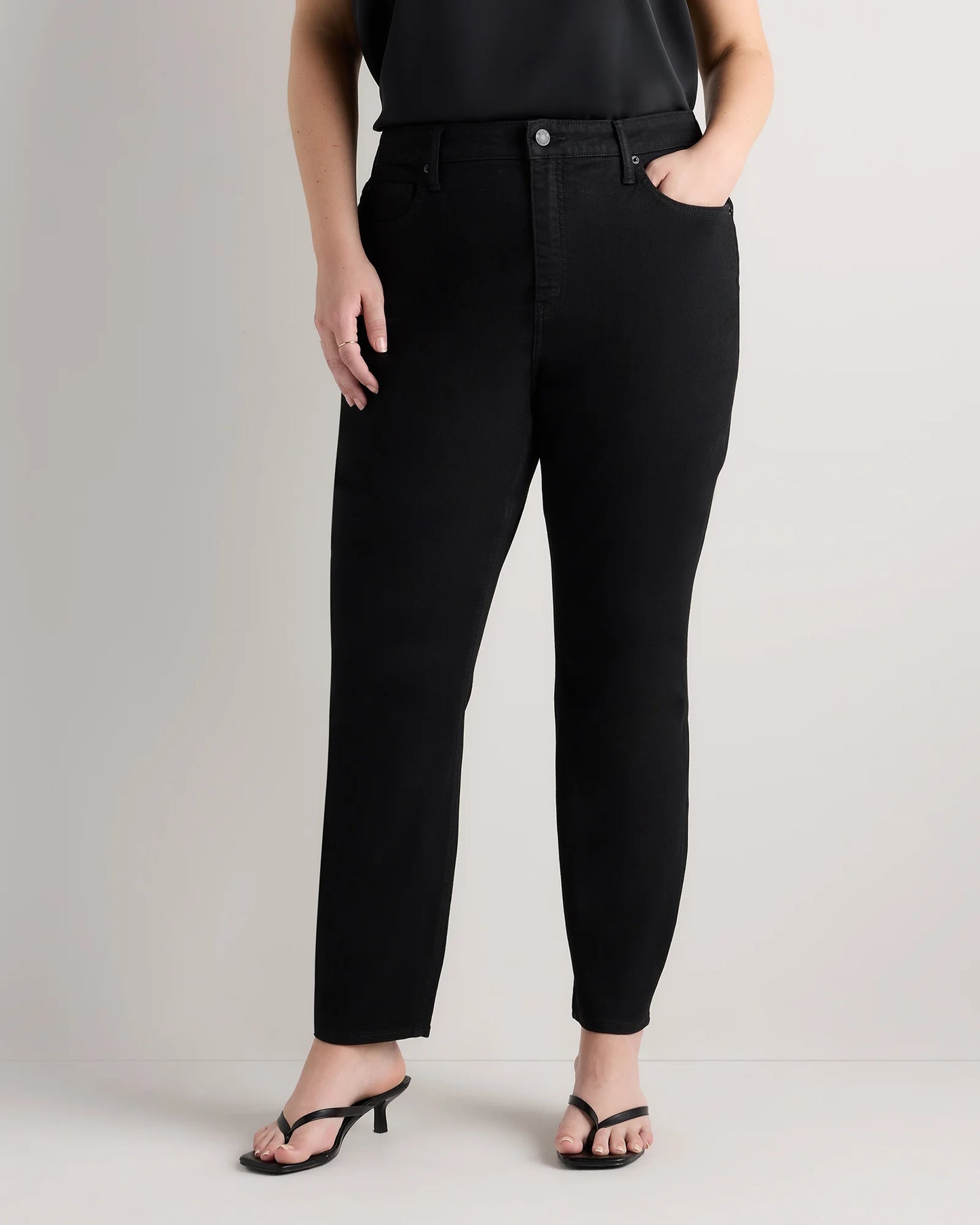 Bella Stretch Skinny Jeans - 33 / Black