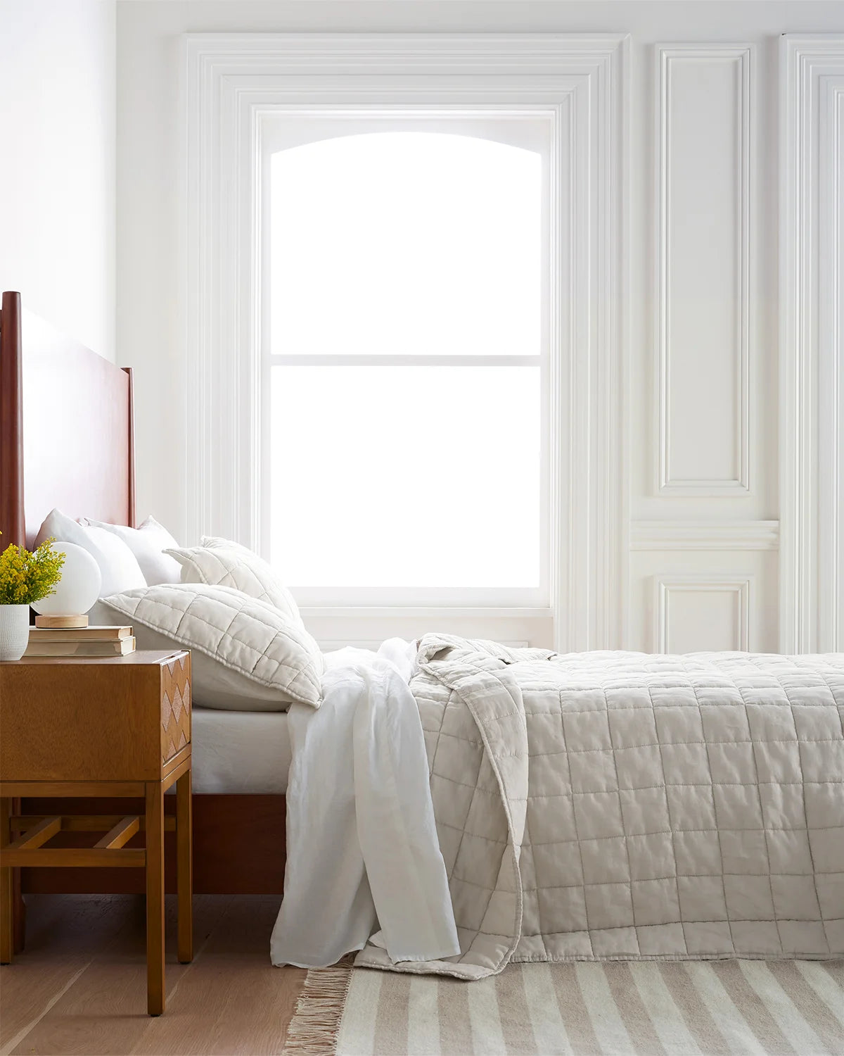 European Linen Box Quilted Sham Set - Standard / White