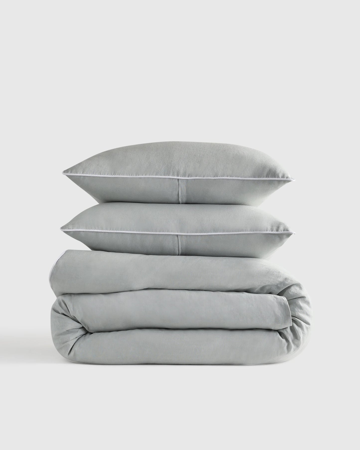 European Linen Piped Duvet Cover Set - Twin / White/Cherry