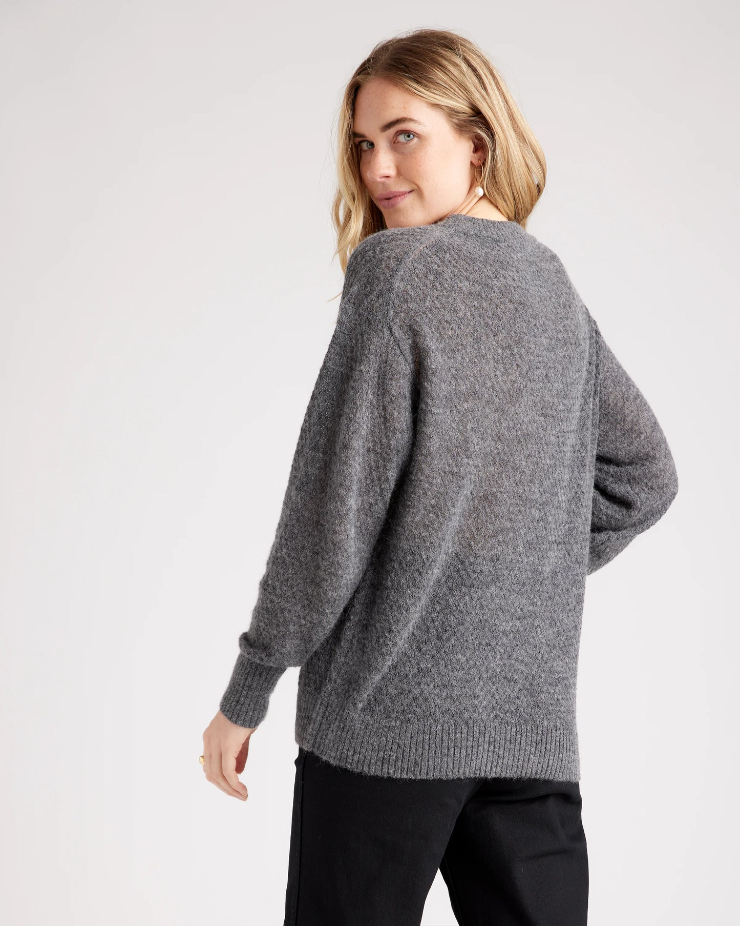 Baby Alpaca-Wool Diamond Stitch Crew - XS / Charcoal
