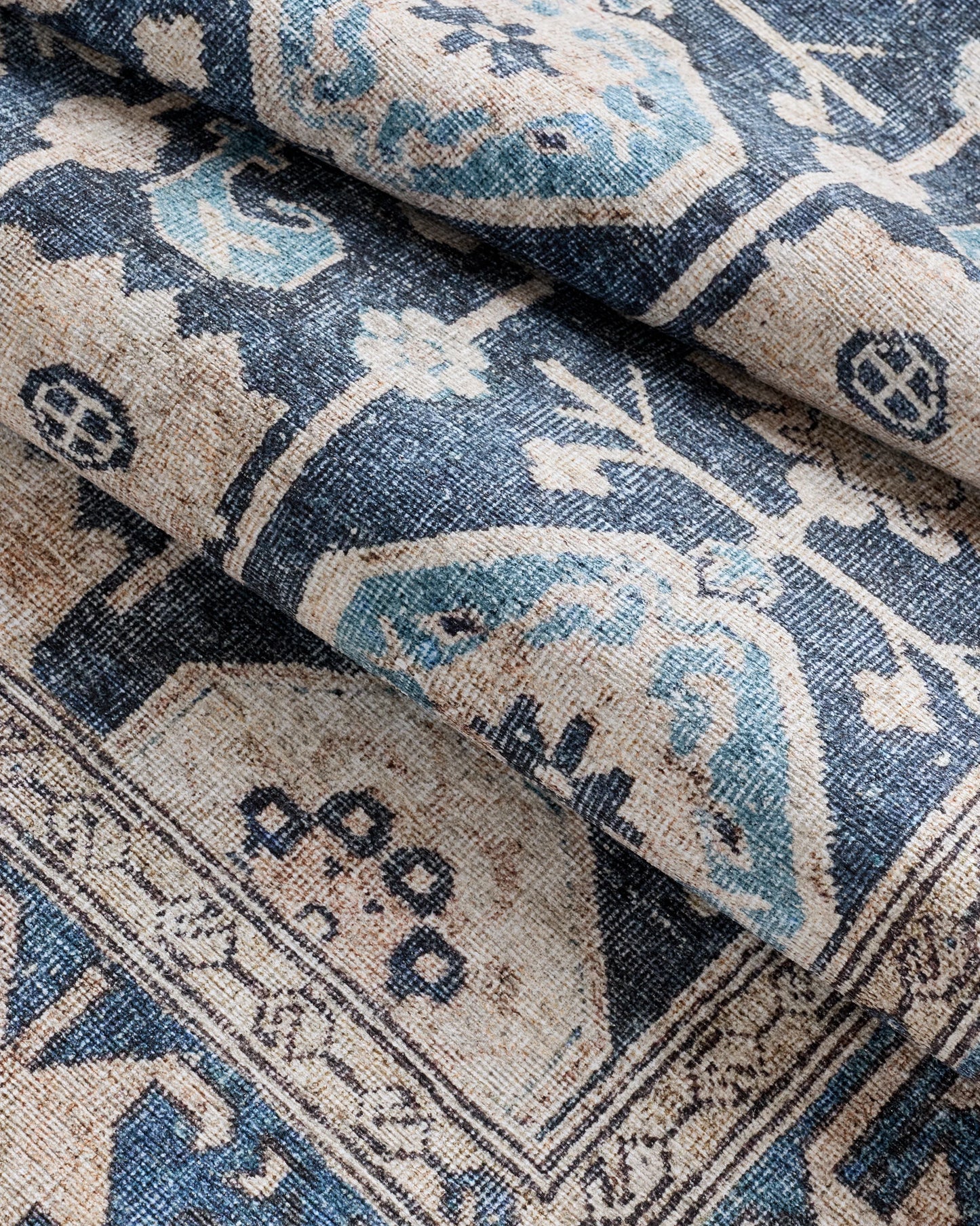 Calder Washable Rug - 3'9" x 5'6" / Navy