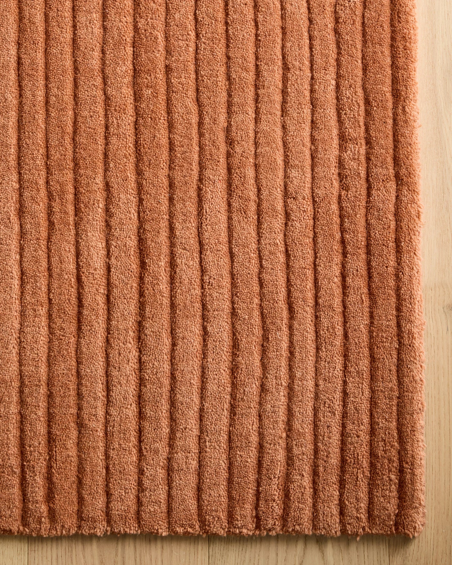 Remington Hand-Loomed Wool Rug - 2' x 4' / Rust