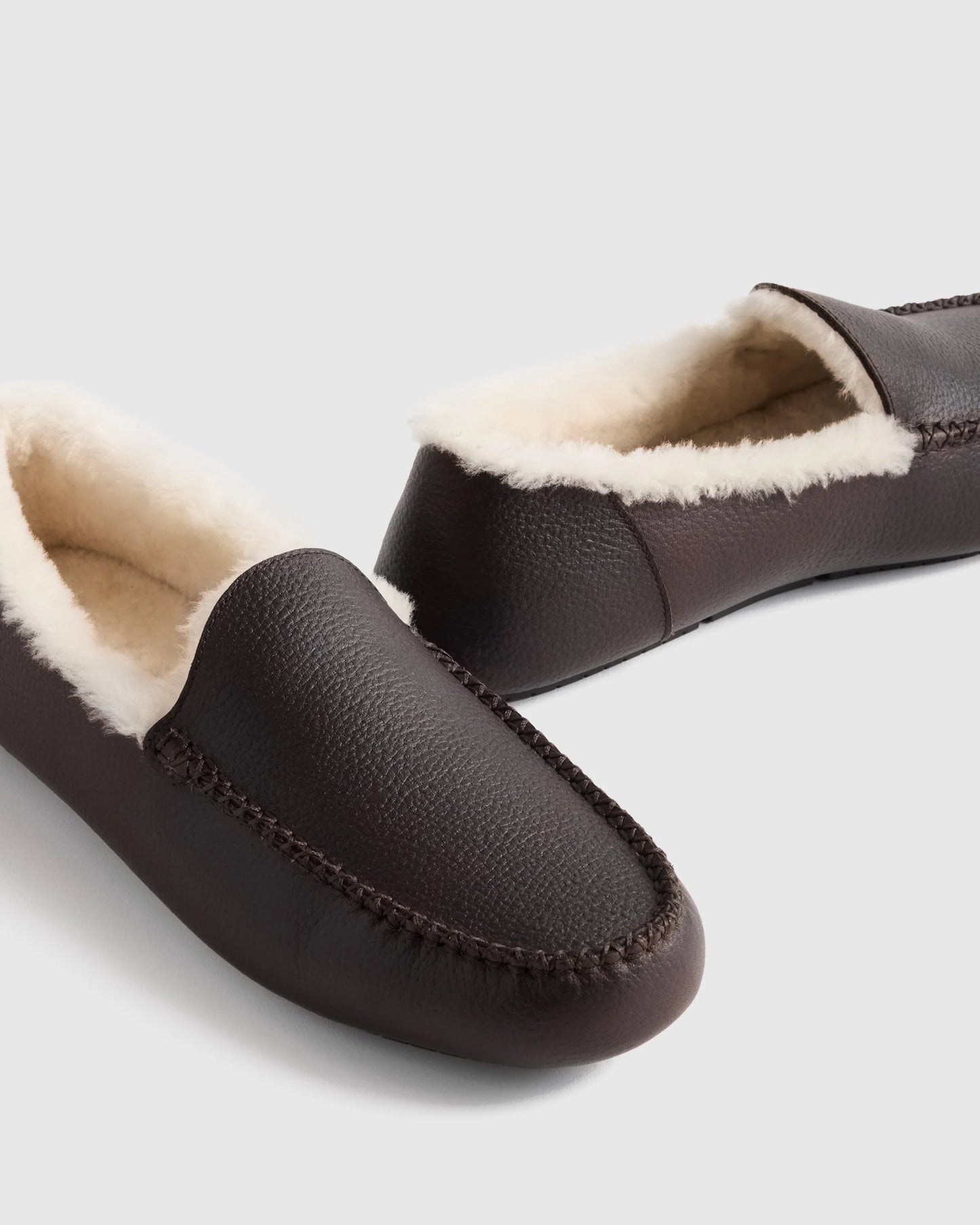 Italian Leather Handstitched Moccasin Slipper - 7 / Black