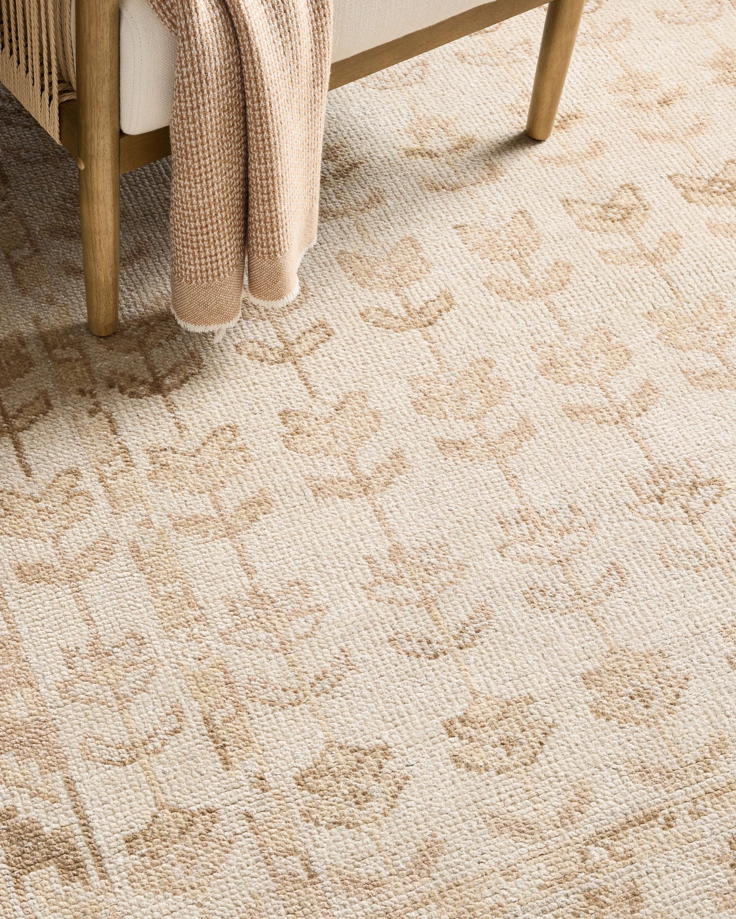 Mabel Hand-Knotted Wool Rug - 3' x 5' / Beige