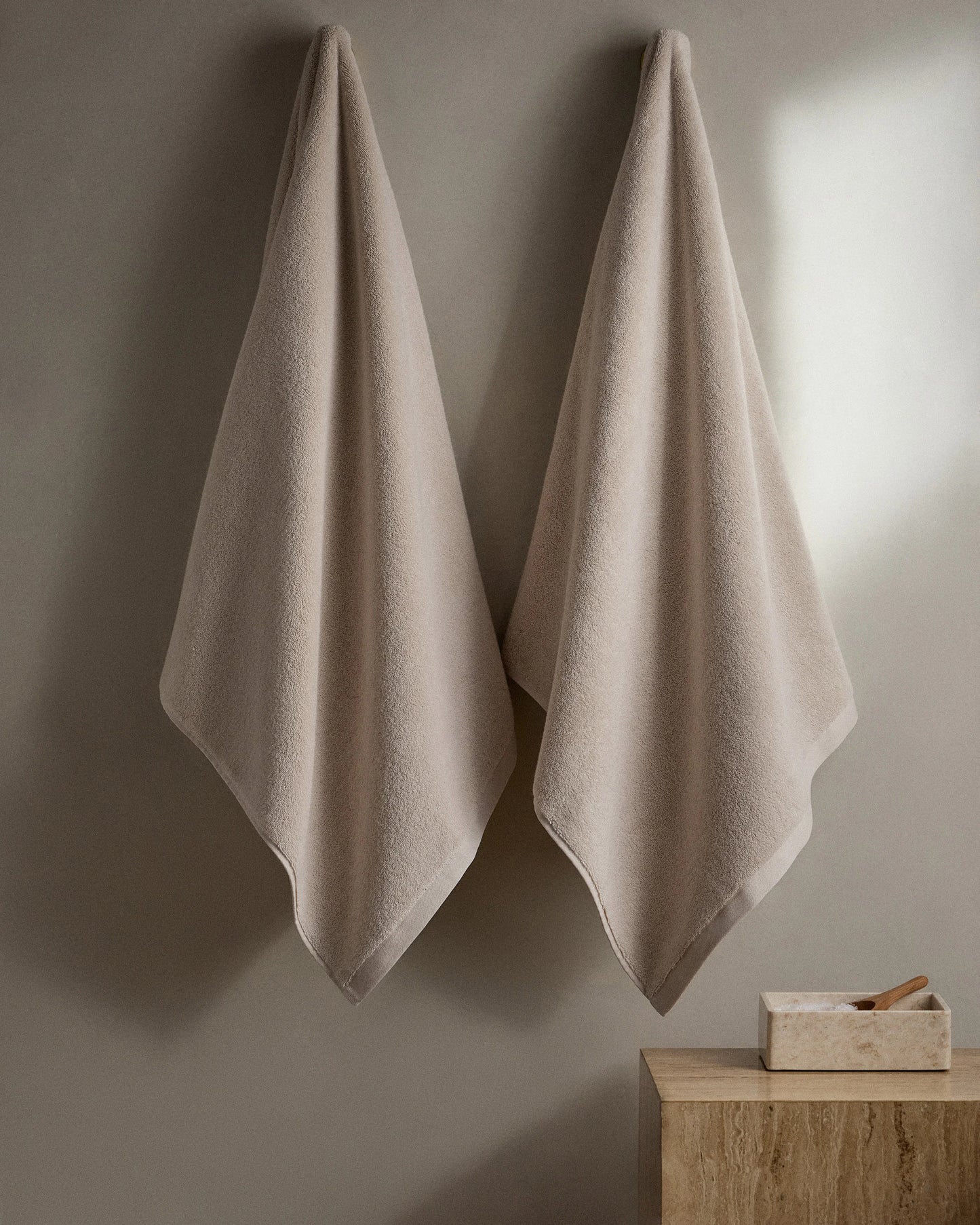 Plush Organic Turkish Cotton Bath Towel (Set of 2) - One Size / White