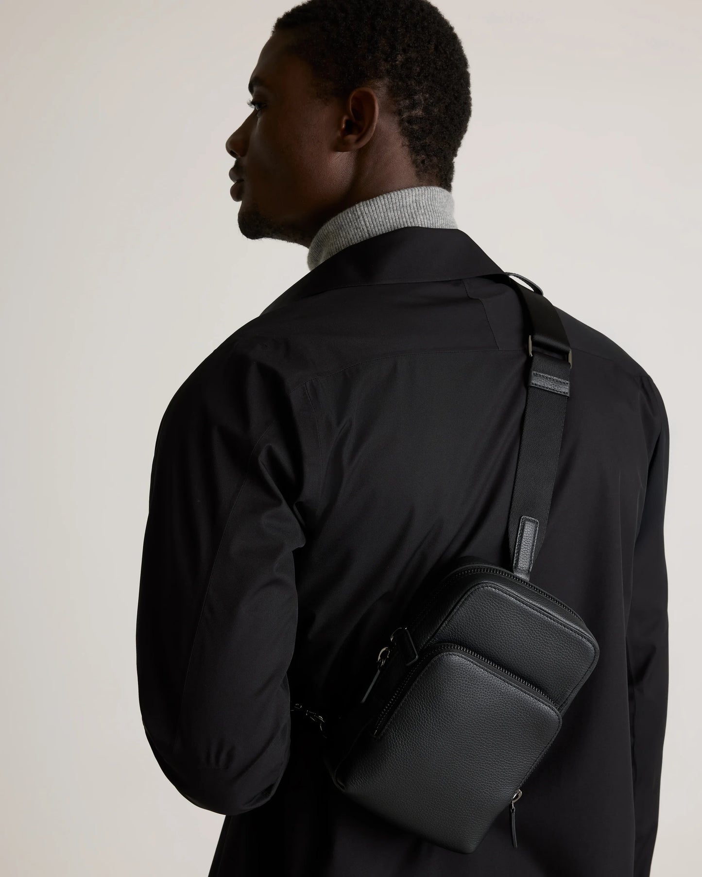 Excursion Italian Leather Sling Pack - One Size / Black