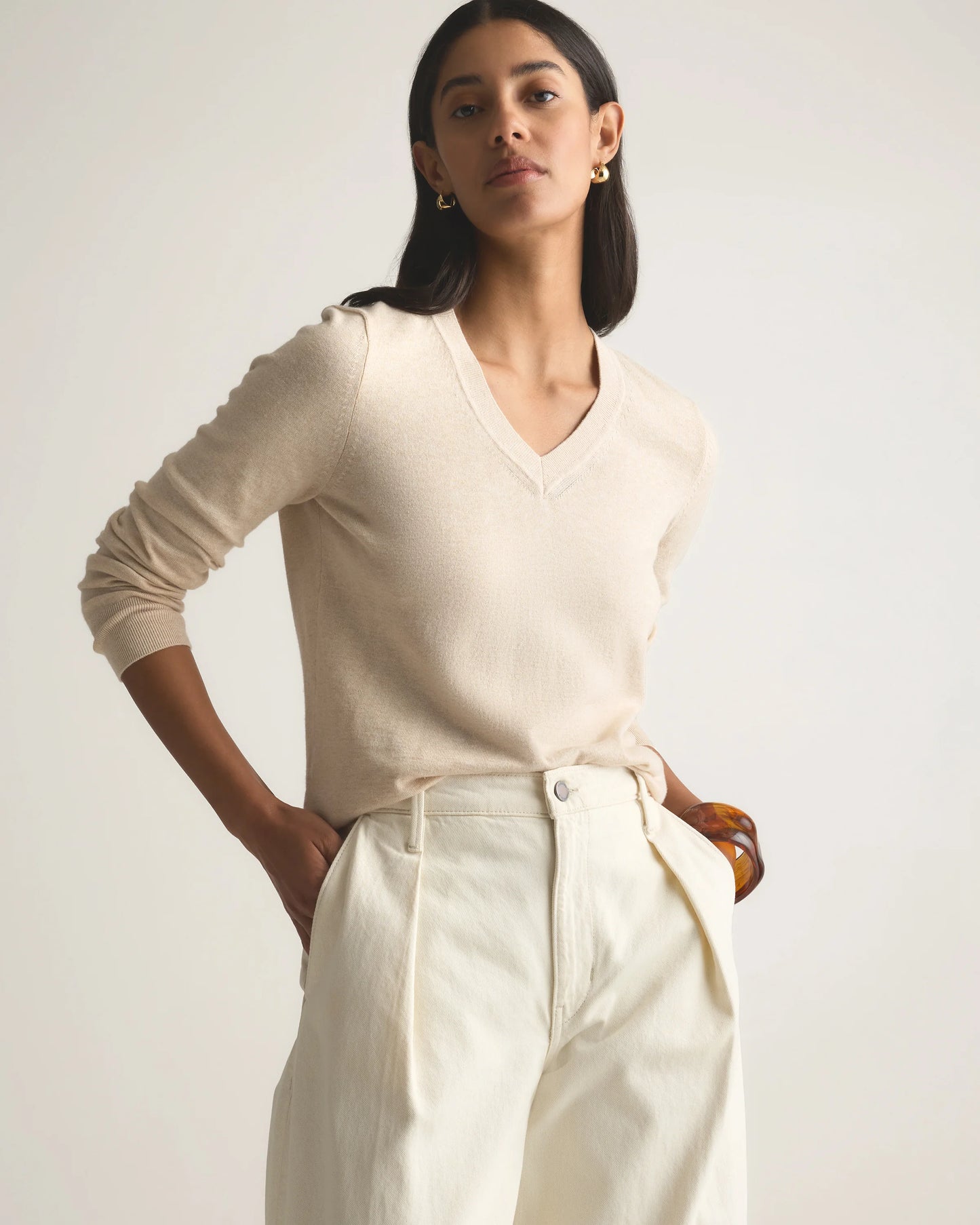 Lightweight Cotton Cashmere V-Neck Sweater - XS / Sugar Stone