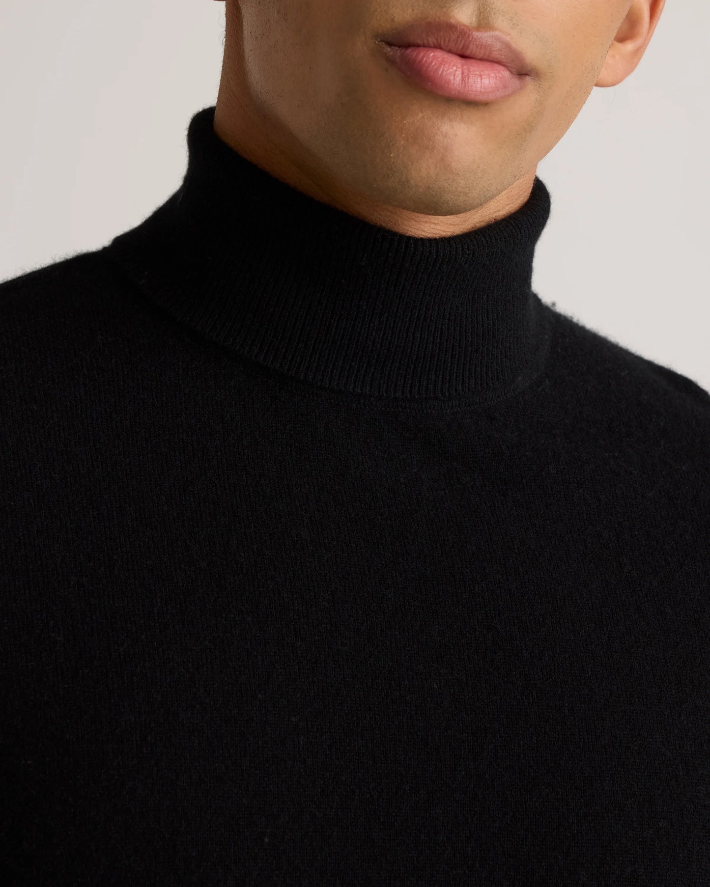 Mongolian Cashmere Turtleneck Sweater - S / Black
