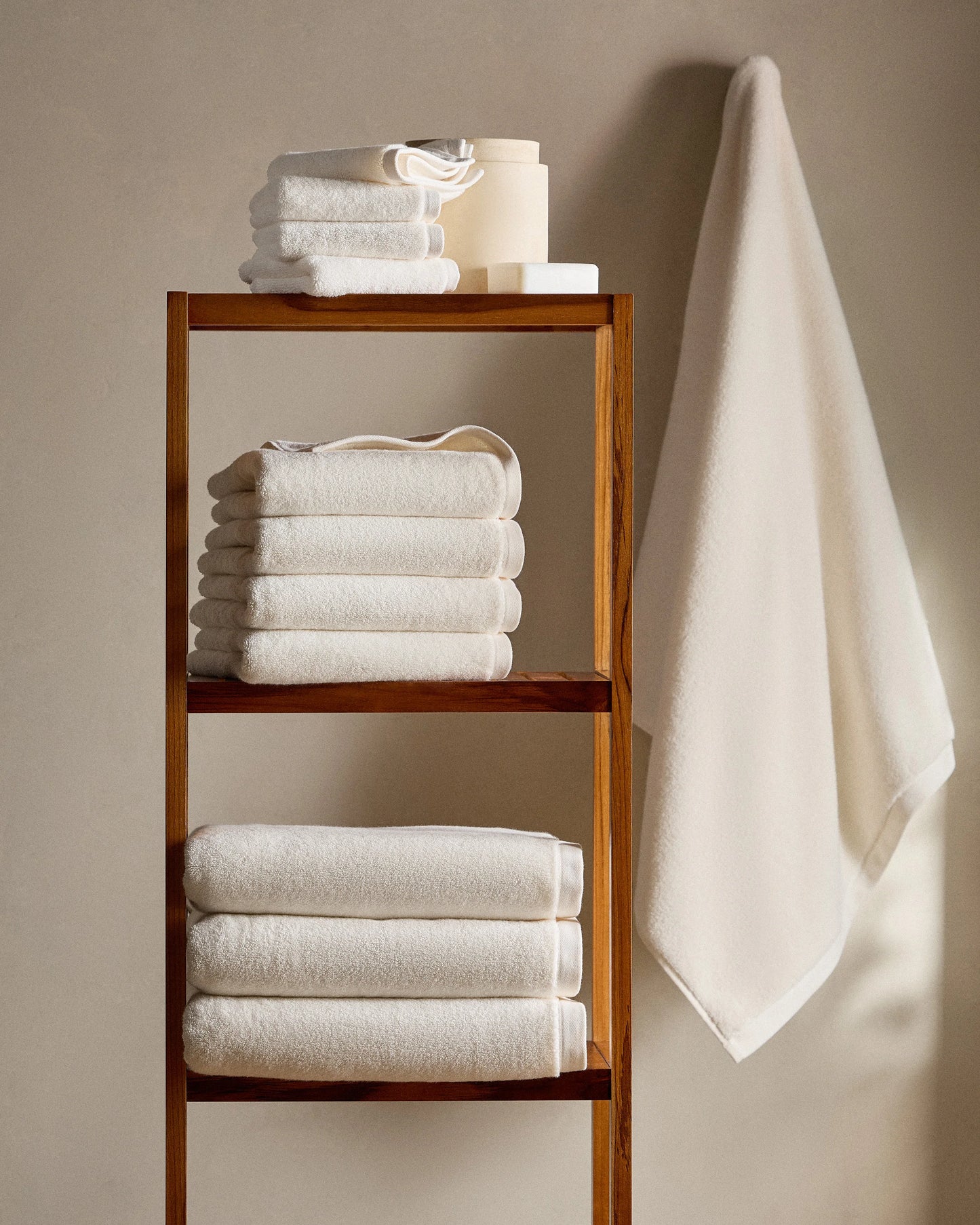 Plush Organic Turkish Cotton Washcloth (Set of 4) - One Size / White