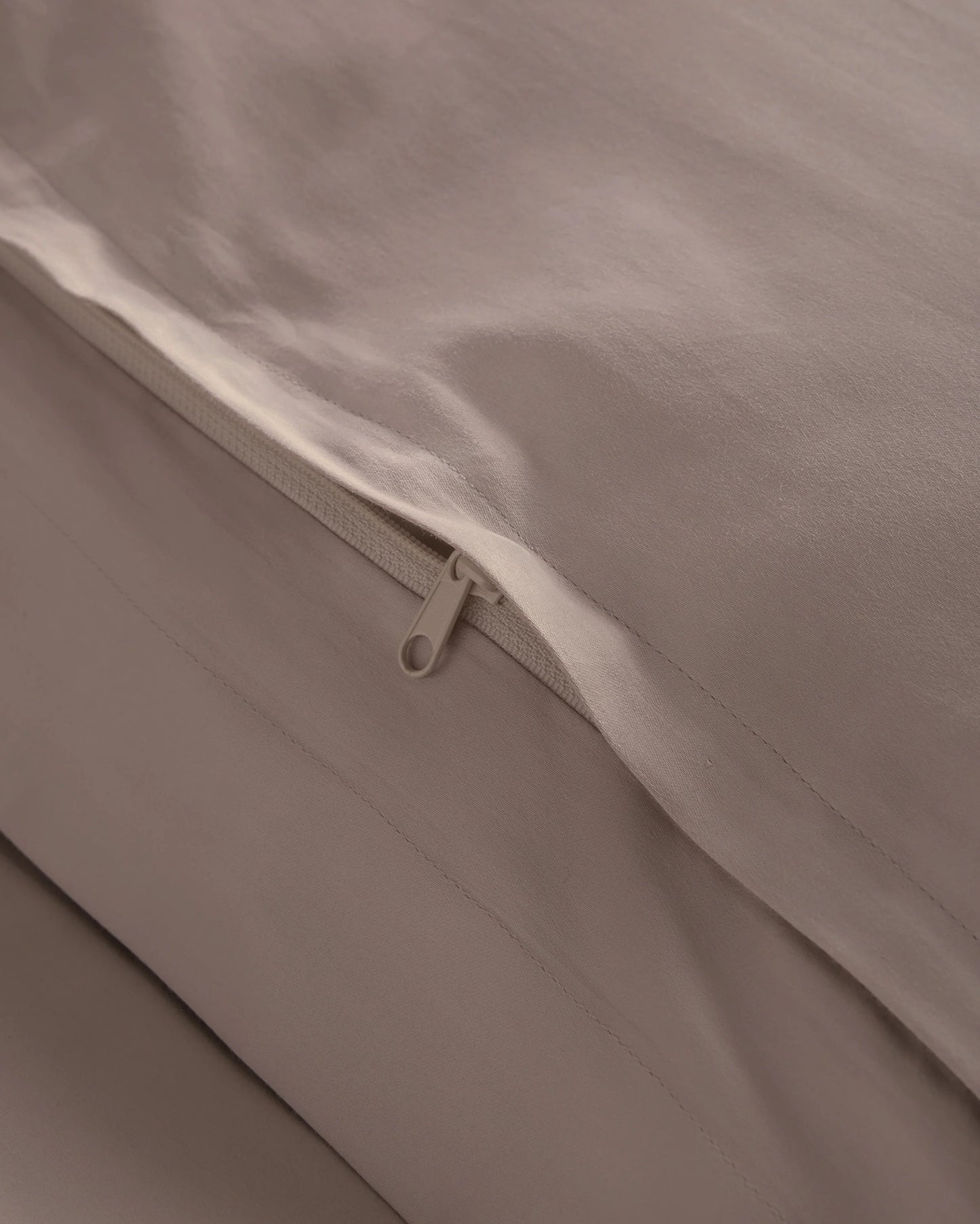 Signature Giza Cotton Sateen Duvet Cover - Twin / Light Grey