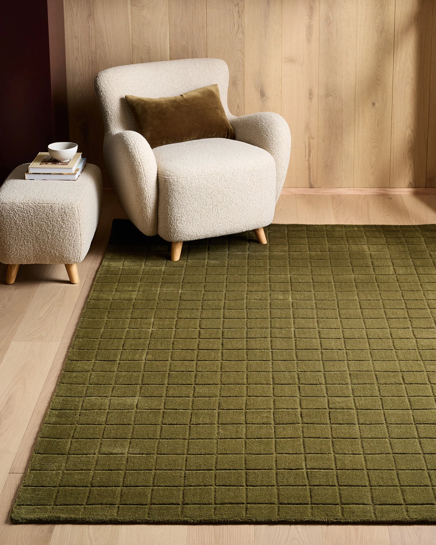 Lennox Hand-Loomed Wool Rug - 5' x 8' / Green