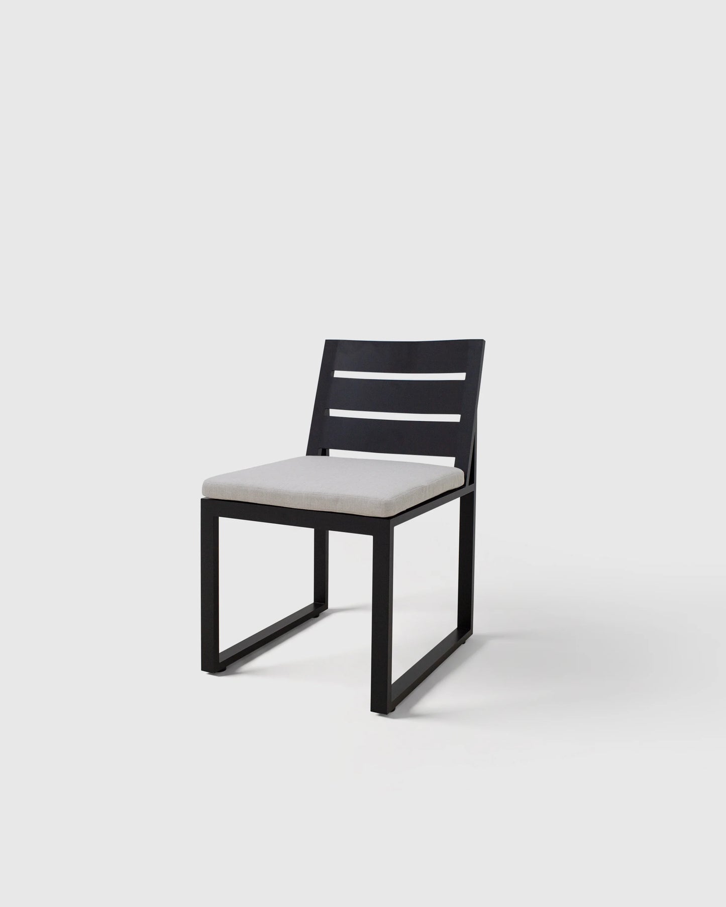 Linear Aluminum Outdoor Dining Side Chair (Set of 2) - Set of 2 / Dark Charcoal