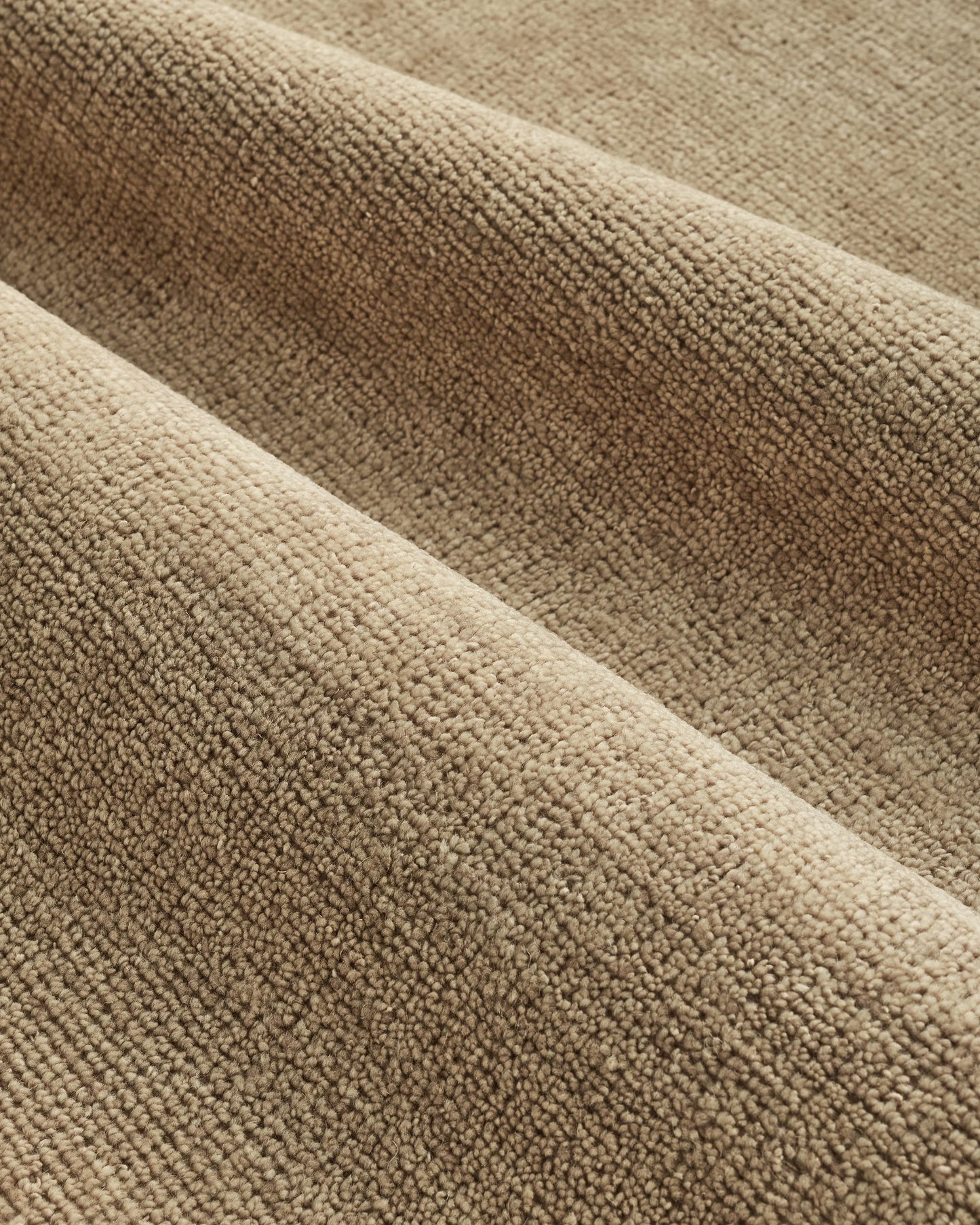 Lee Hand-Knotted Wool Rug - 5' x 8' / Oat