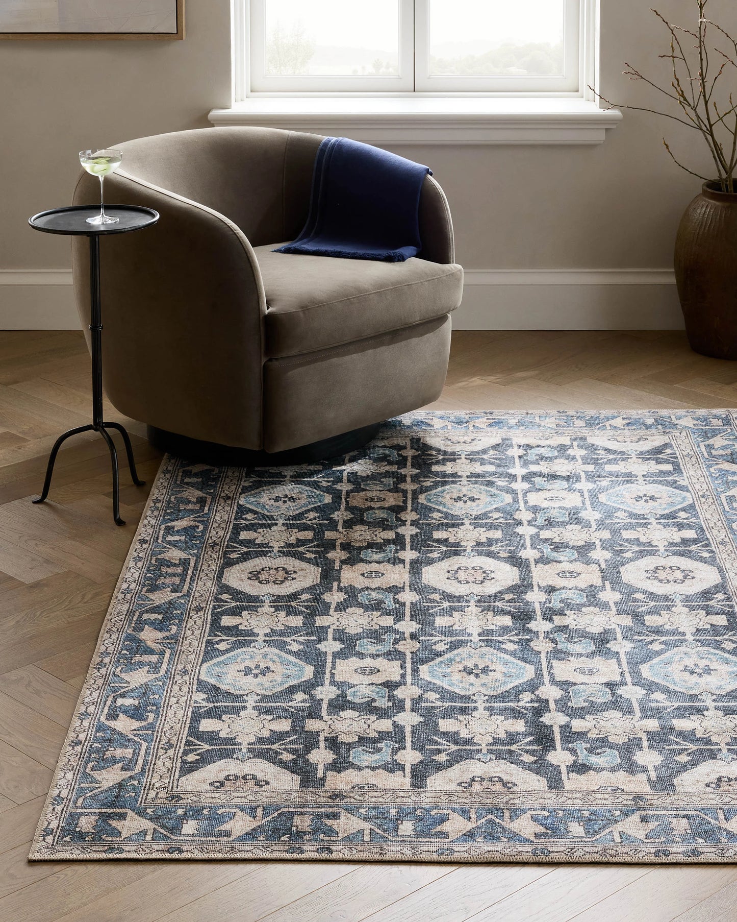 Calder Washable Rug - 3'9" x 5'6" / Navy
