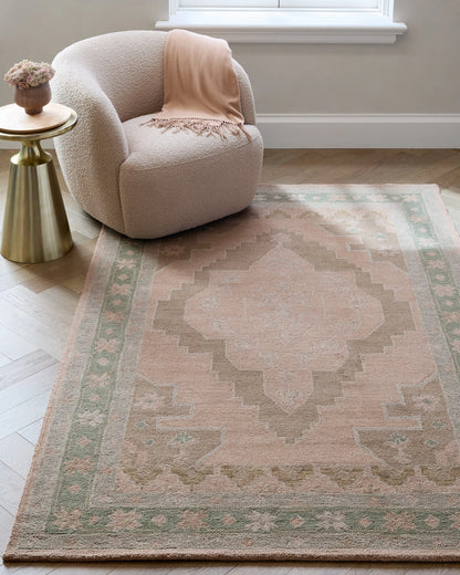 Ami Wool Rug - 5' x 8' / Soft Blush