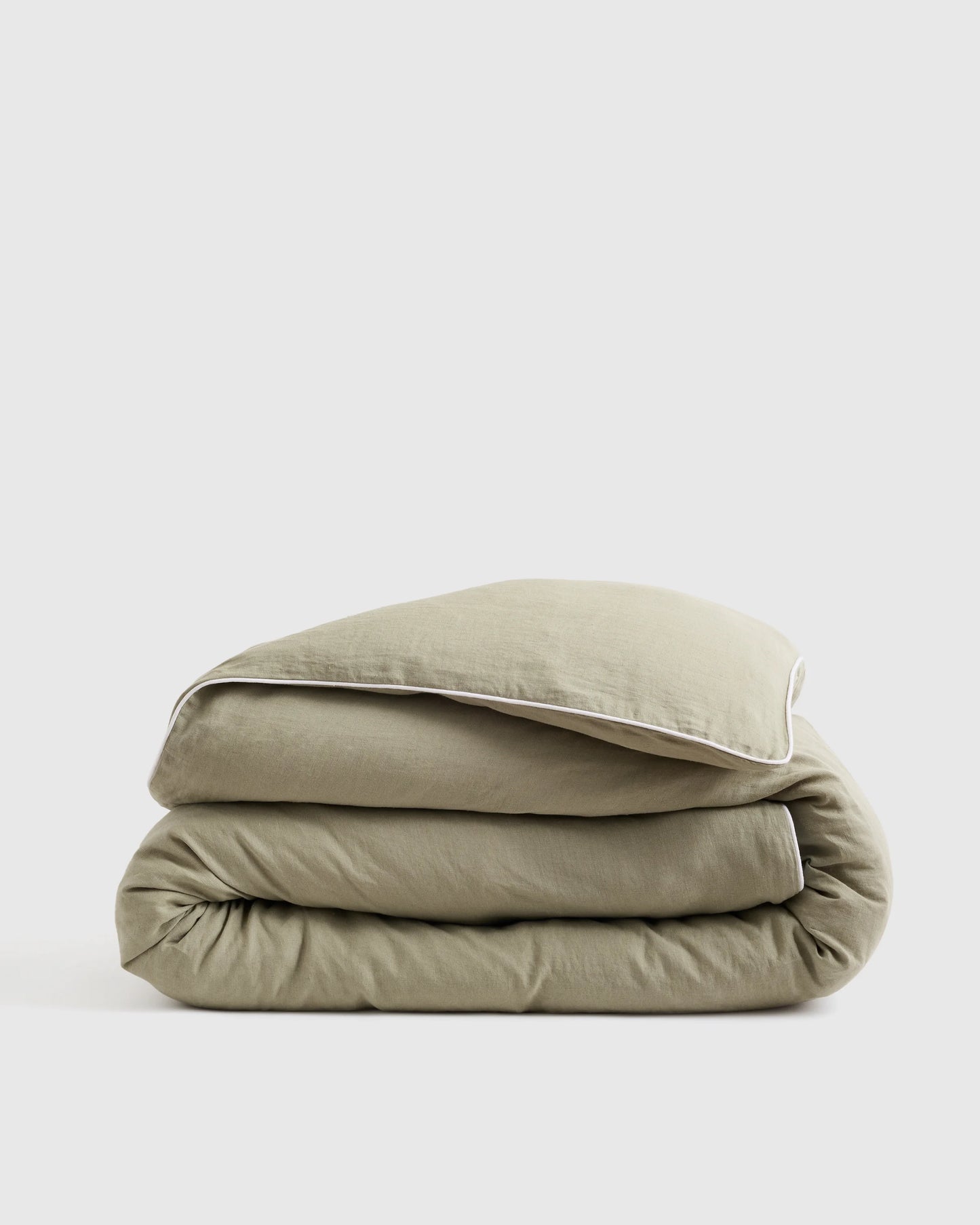 European Linen Piped Duvet Cover - Twin / White/Cherry