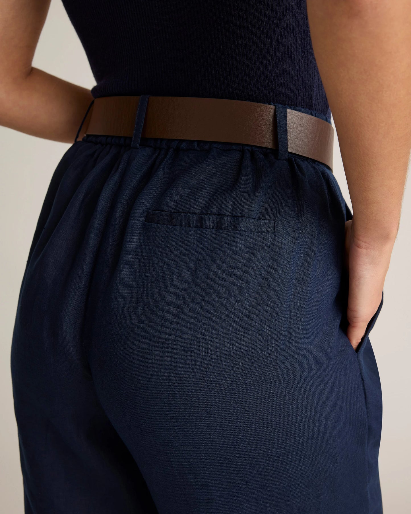 100% European Linen Pleated Trouser - 0 / Bayberry Olive