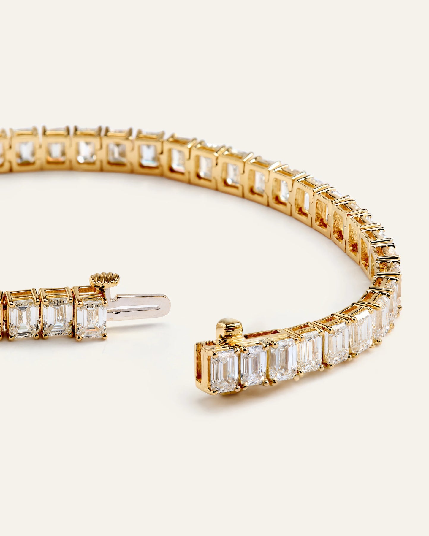 14K Gold Lab Grown Diamond North-South Emerald Tennis Bracelet - 15ctw - 6.5" / Yellow Gold