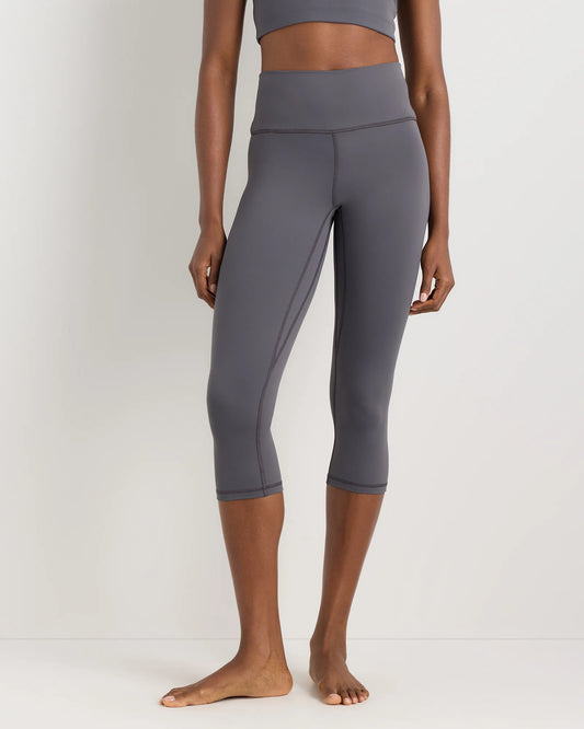 Ultra-Form High-Rise Capri - XS / Dark Coal