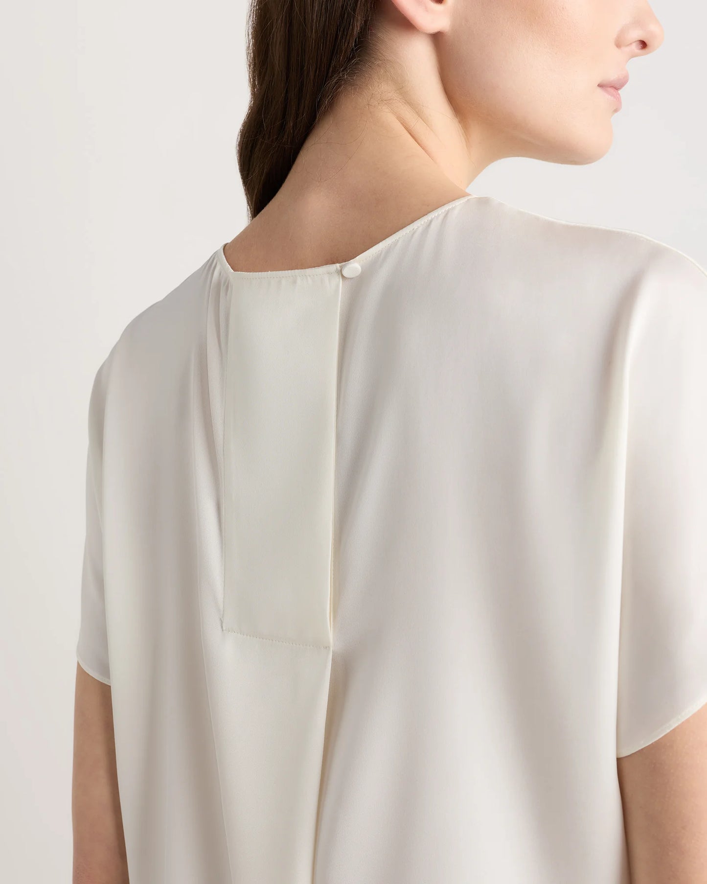 Washable Stretch Silk Split Hem Tee - XS / Ivory