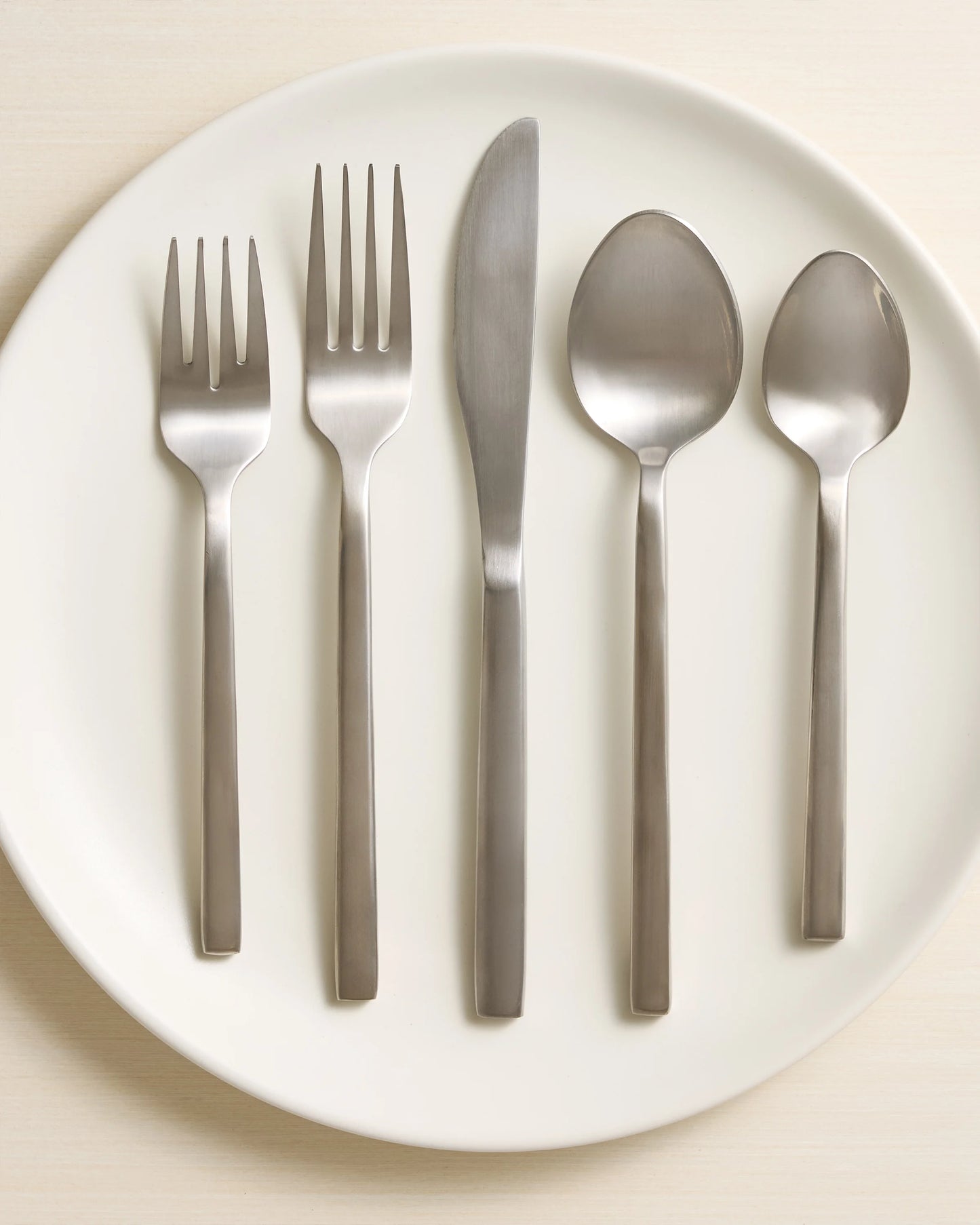 Arezzo 20 Piece Flatware Set - One Size / Polished Stainless Steel