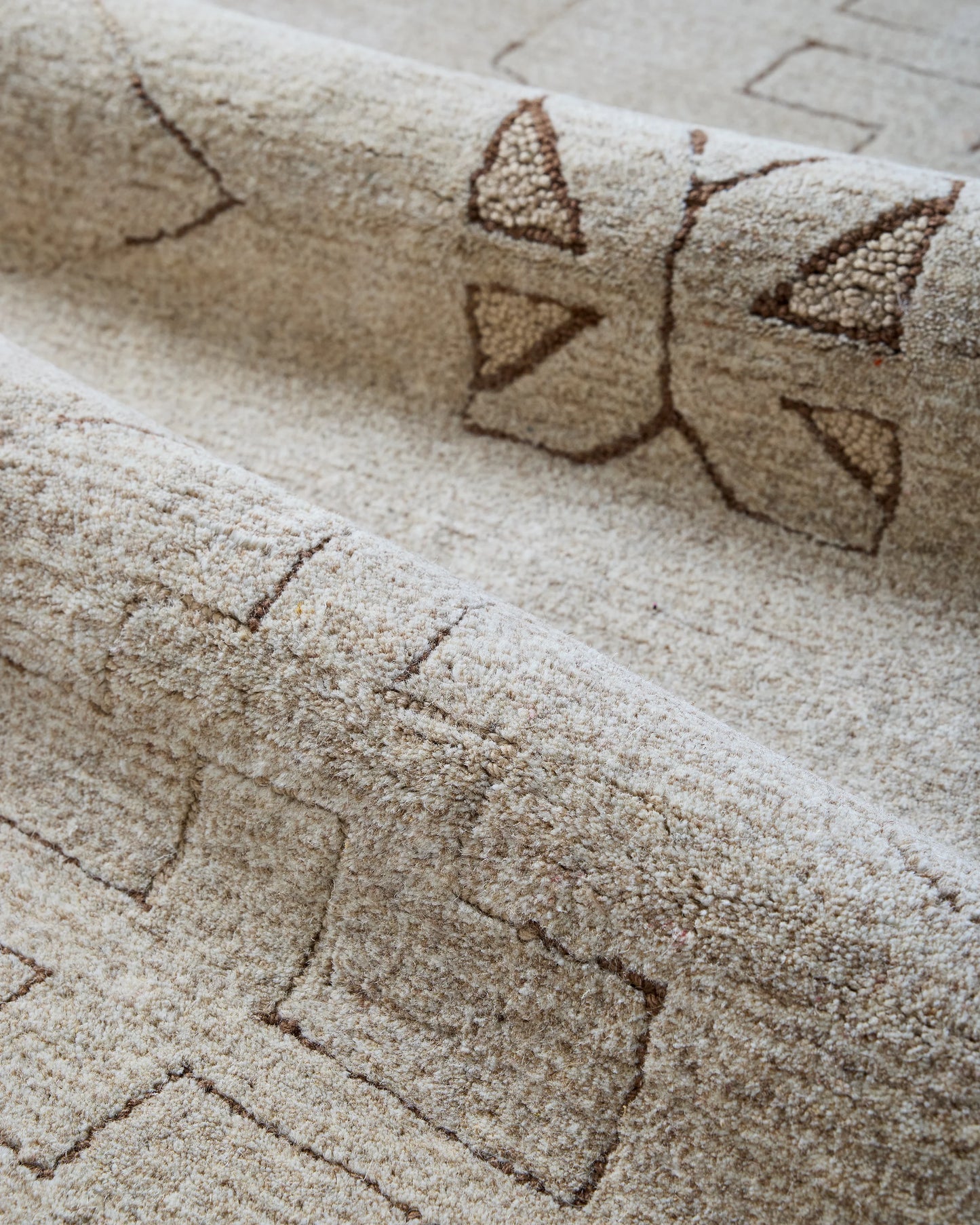 Sami Wool Rug - 3' x 5' / Neutral