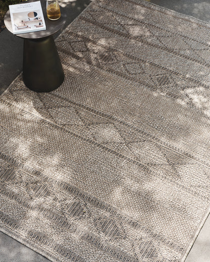 Wheatley Indoor/Outdoor Rug - 3'3" x 5' / Ivory