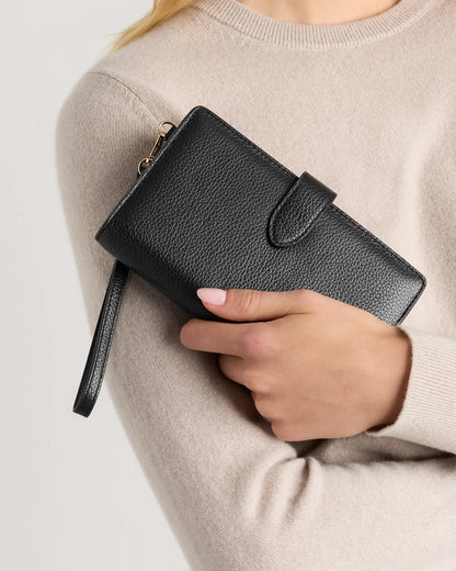 Italian Leather Phone Bi-Fold Wristlet - One Size / Black