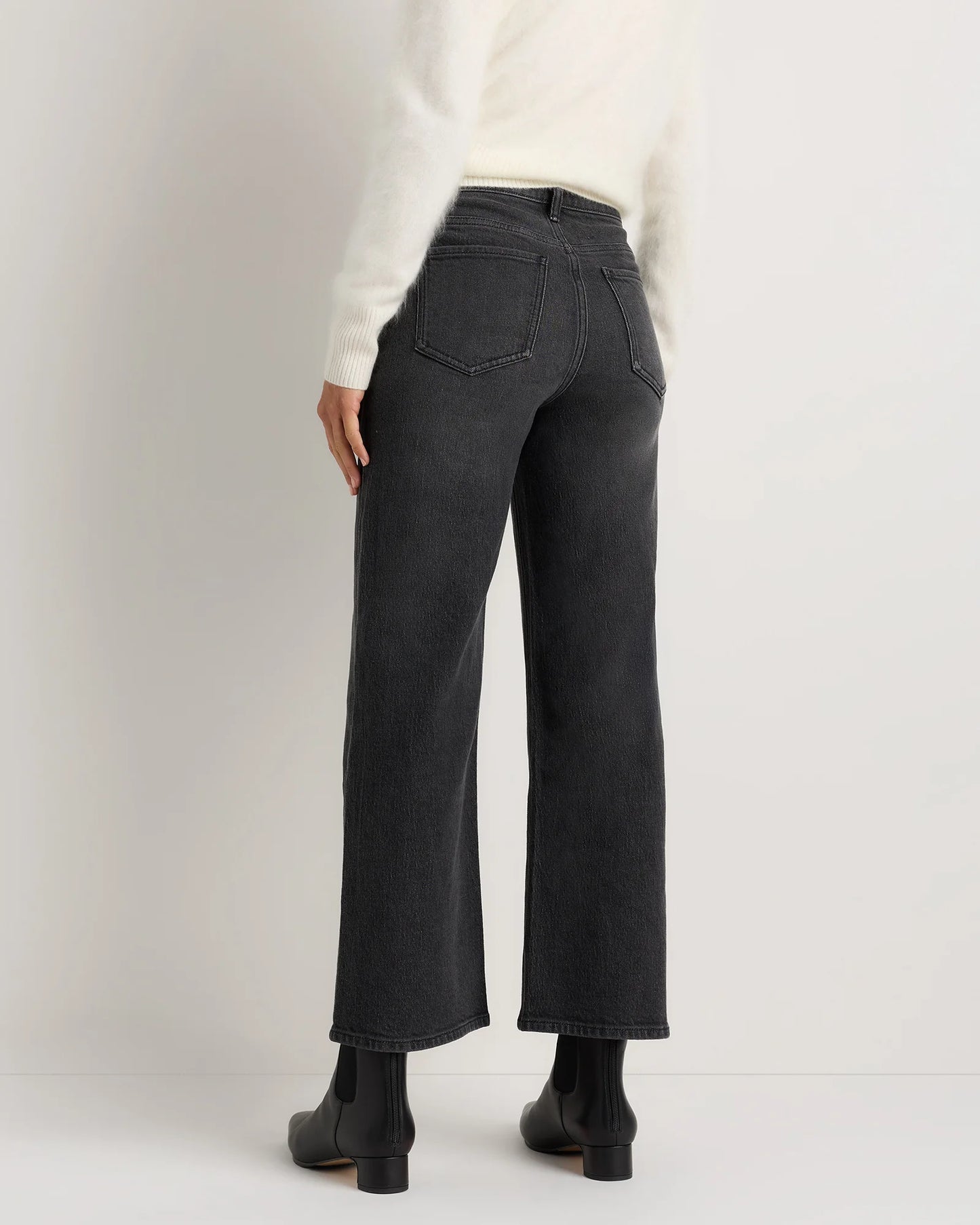 Luna Stretch Relaxed Straight Jeans - 24 / Cool Blue