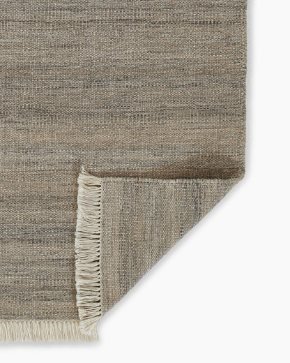 Sloane Indoor/Outdoor Rug - 5' x 8' / Silver