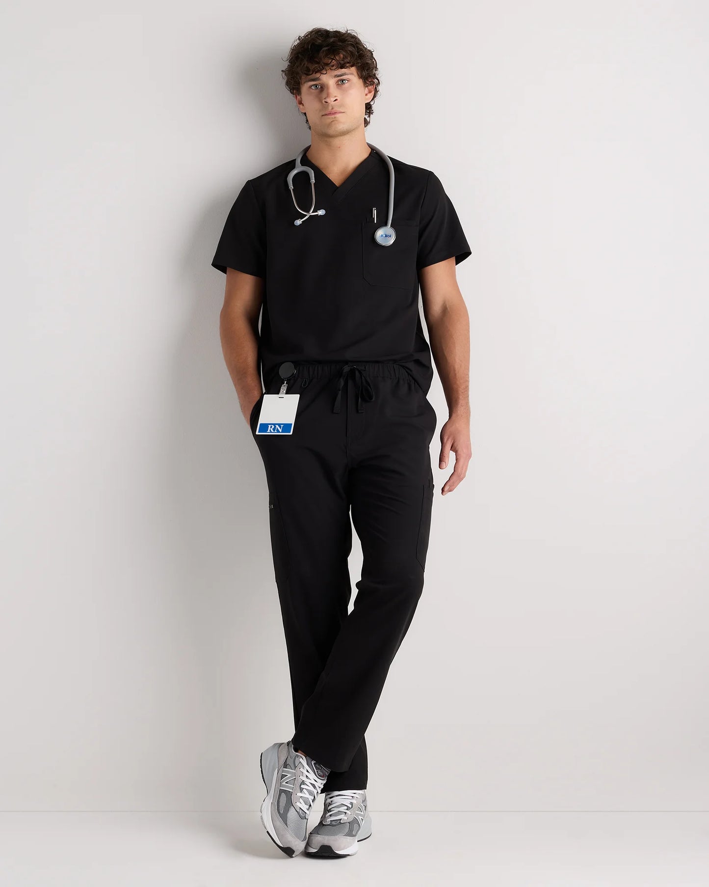 AeraFlex Scrub Cargo Pants - S / Bold Black