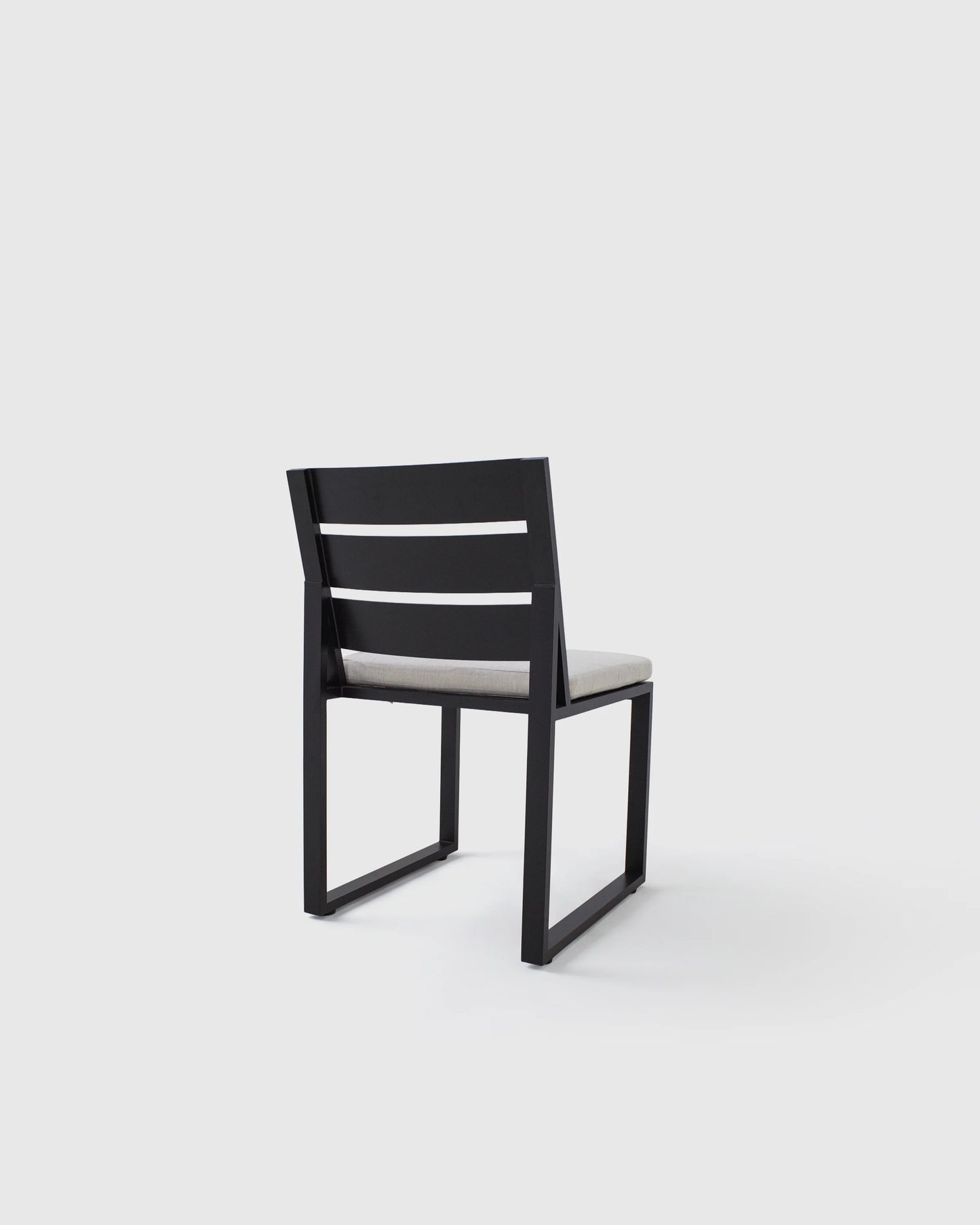 Linear Aluminum Outdoor Dining Side Chair (Set of 2) - Set of 2 / Dark Charcoal