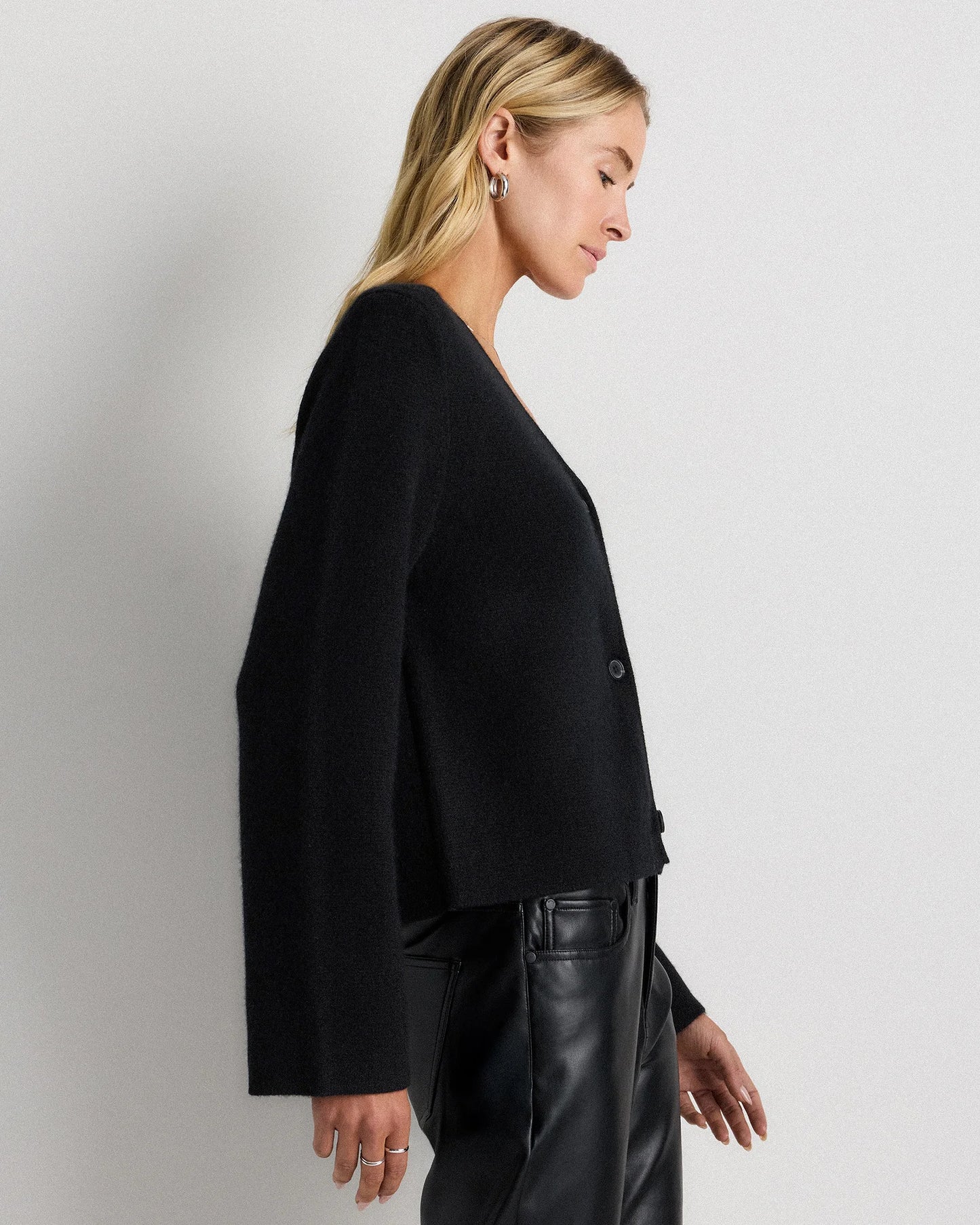 Mongolian Cashmere Structured V-Neck Cardigan - XS / Black