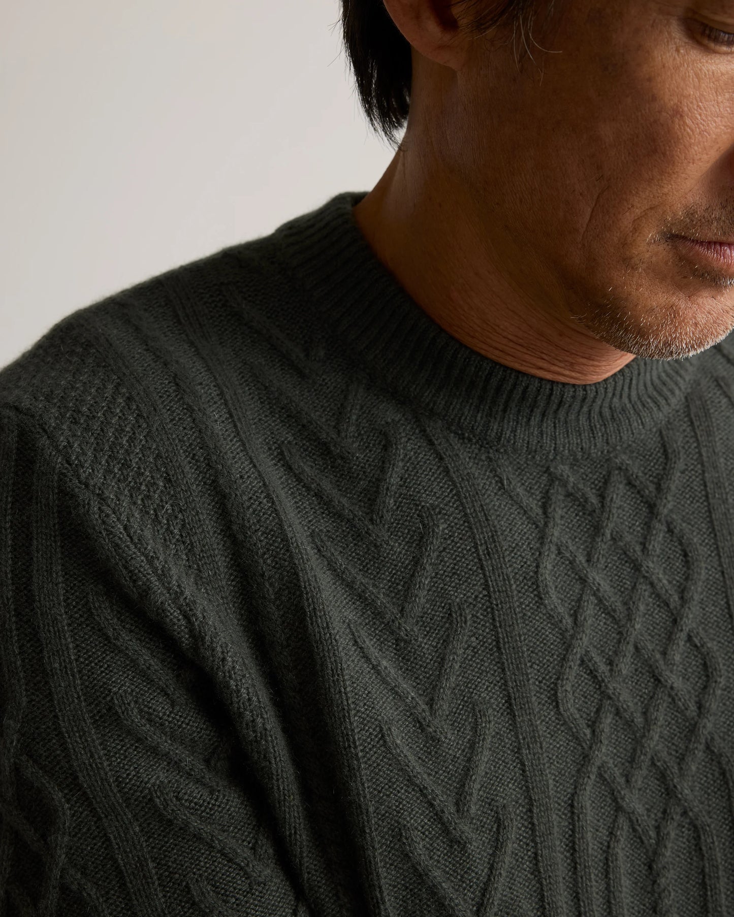 Mongolian Cashmere Cable Crewneck Sweater - S / True Navy