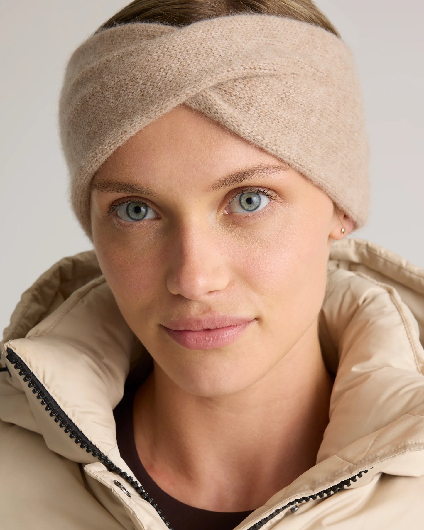 Mongolian Cashmere Twist Headband - One Size / Black