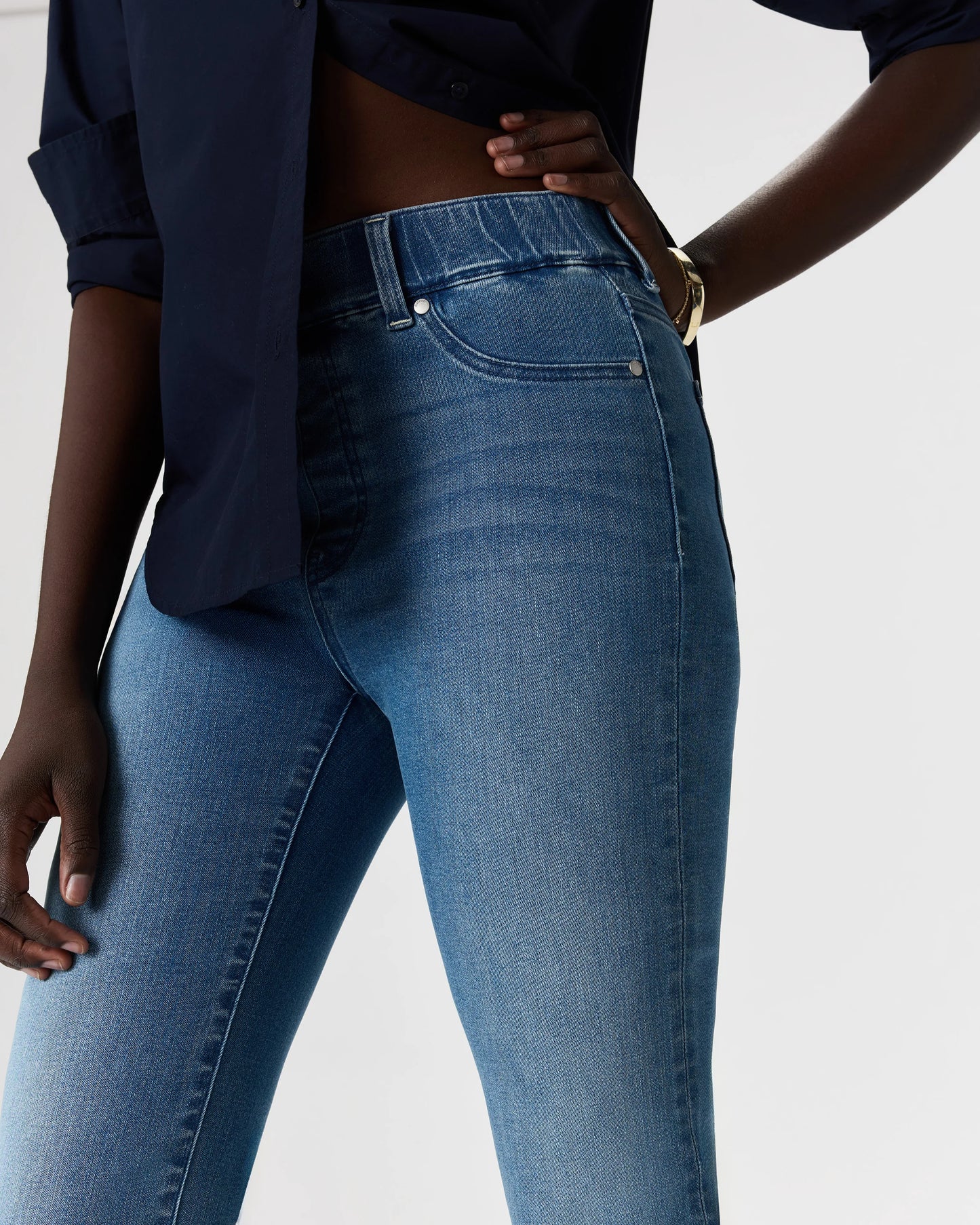 Nina Stretch Pull-On Kick Flare Jeans - XS / Raven Black
