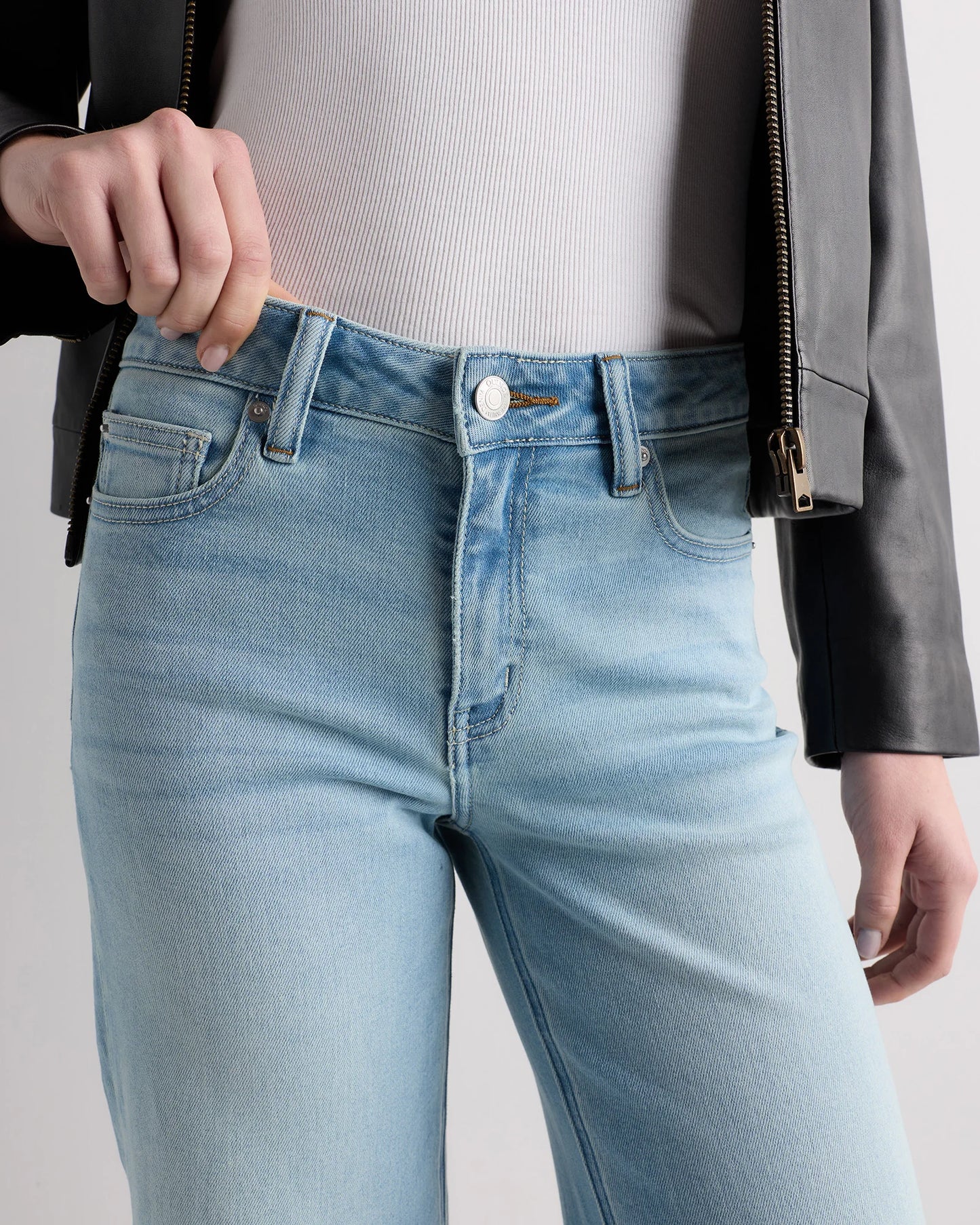 Luna Stretch Wide Leg Jeans - 24 / Frosted Blue
