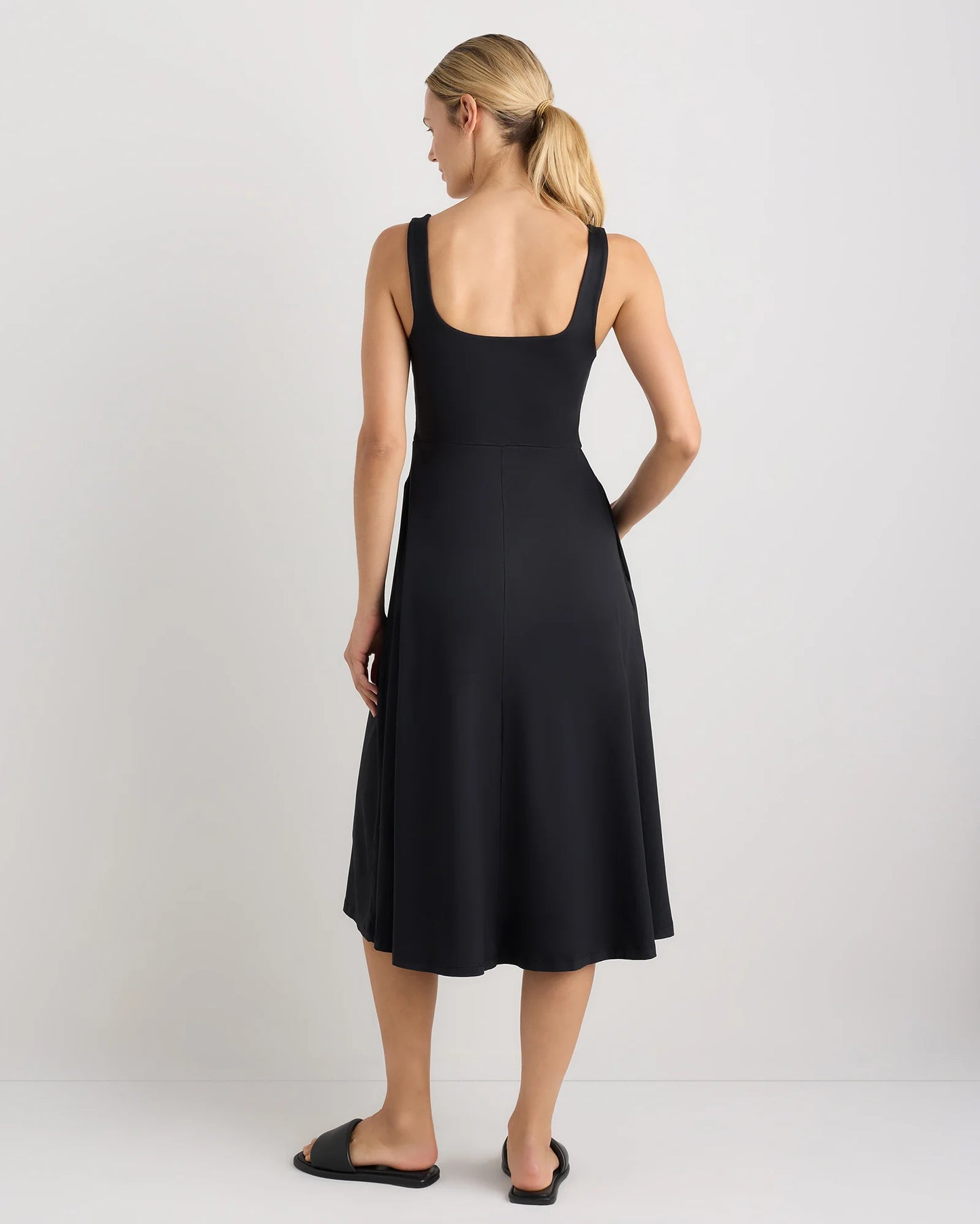 Flowknit Breeze Fit & Flare Dress - XS / Heather Green